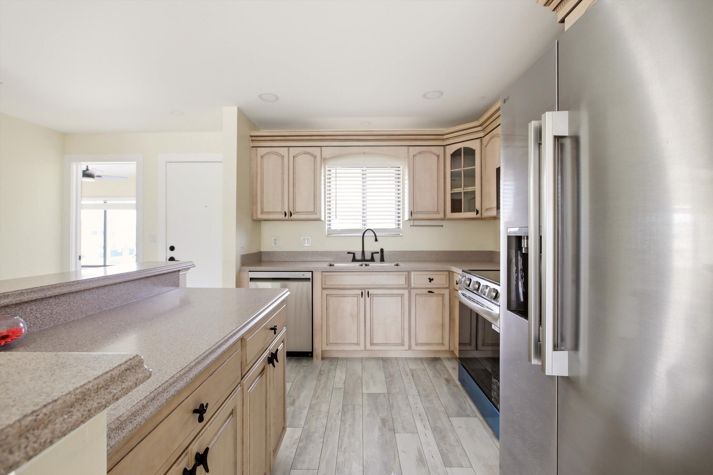RIVEREDGE CONDO - Residential Lease