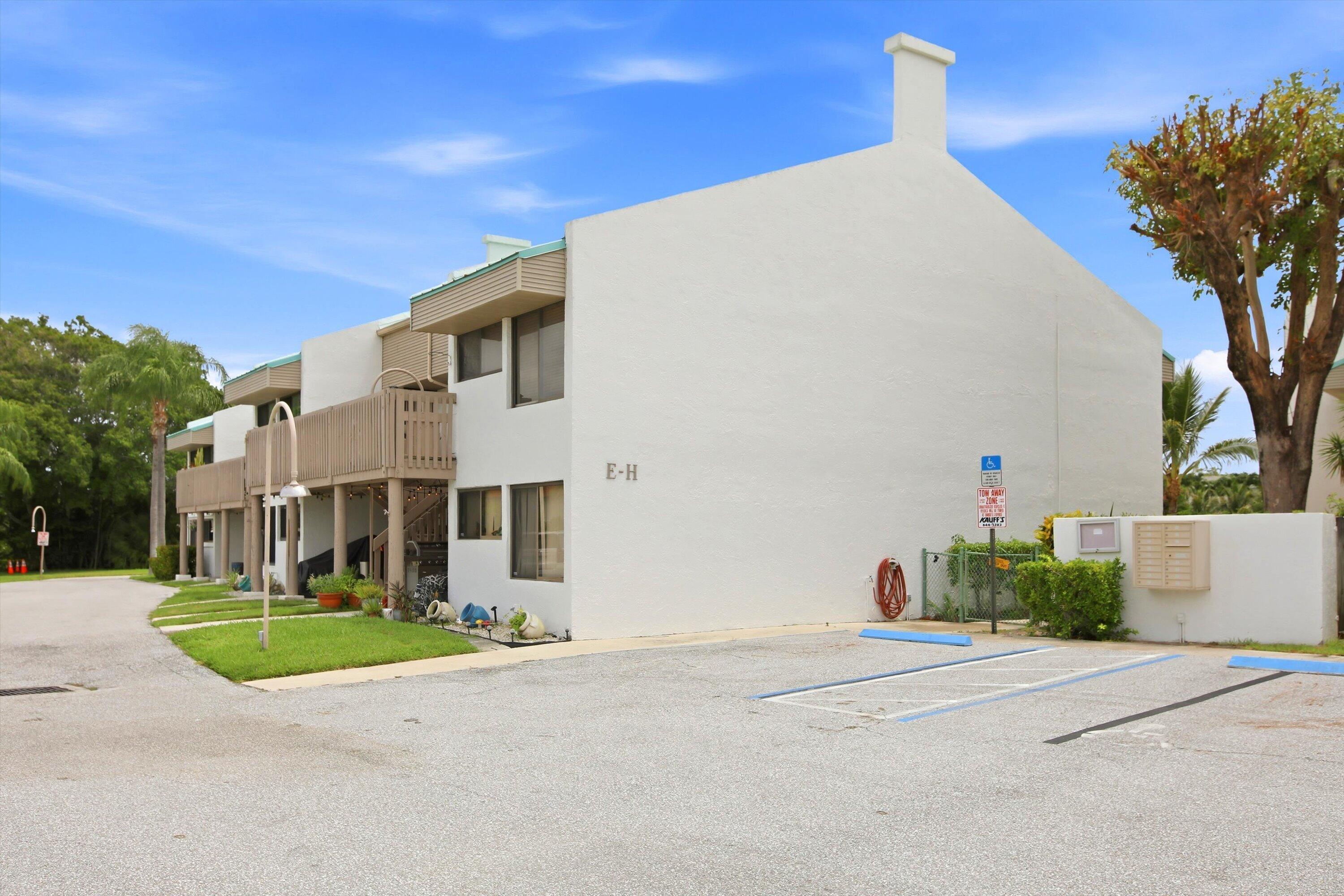 RIVEREDGE CONDO - Residential Lease
