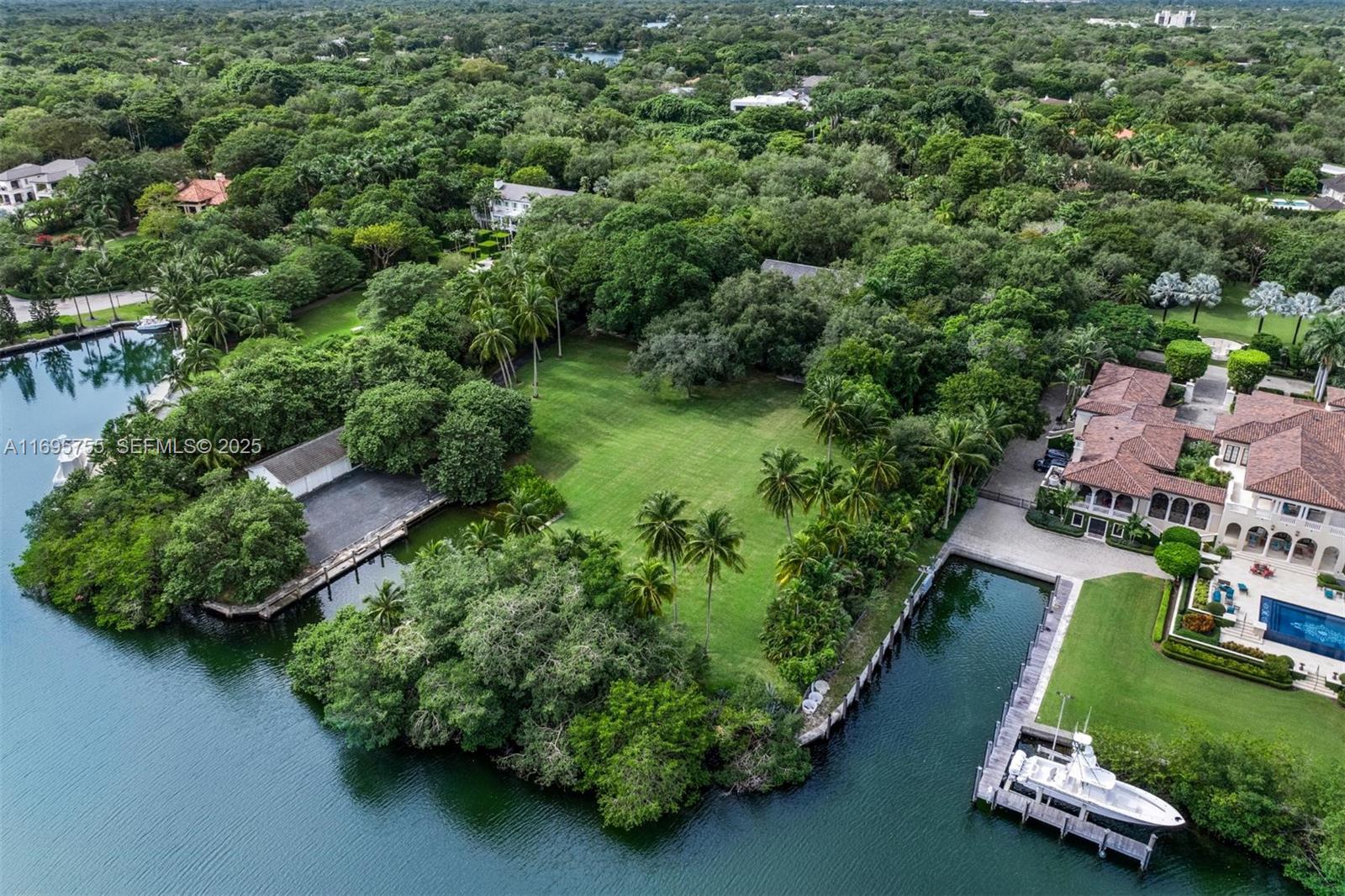 GABLES ESTATES NO 2 - Land