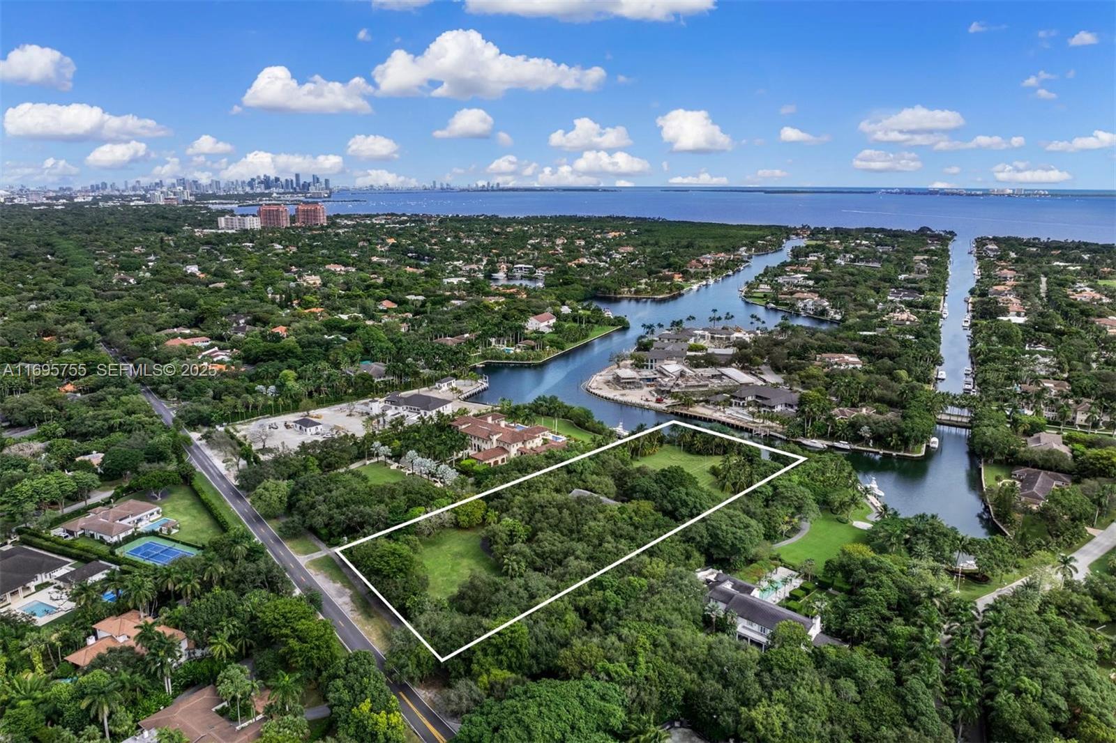 GABLES ESTATES NO 2 - Land