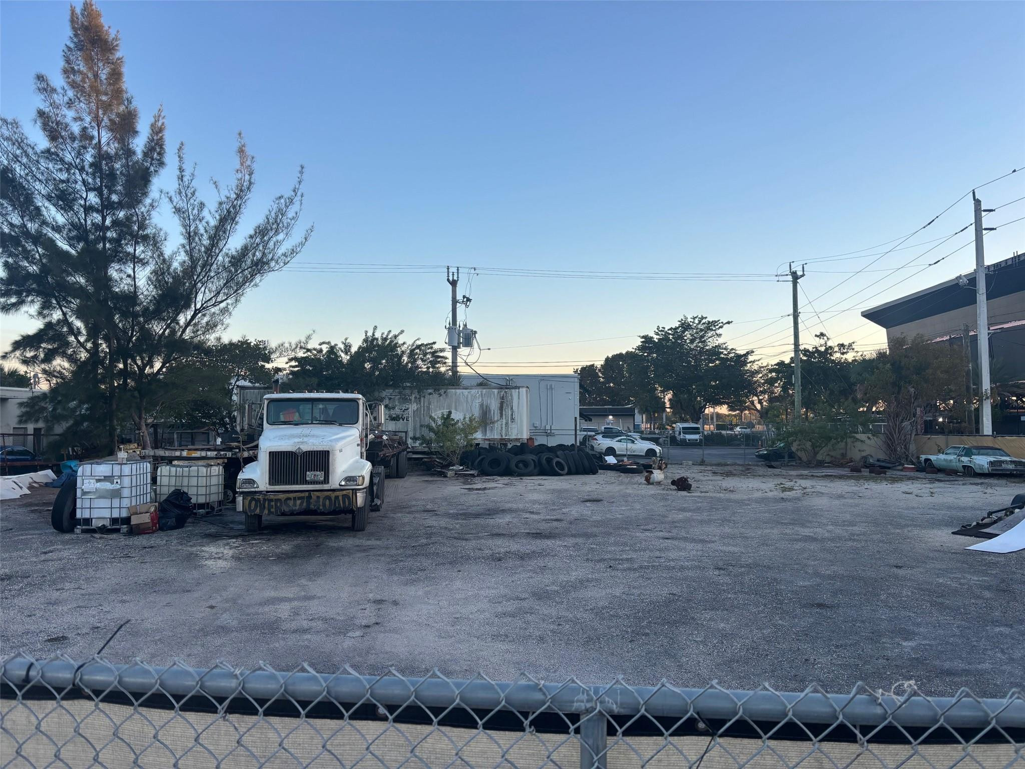DAVIS INDUSTRIAL - Land