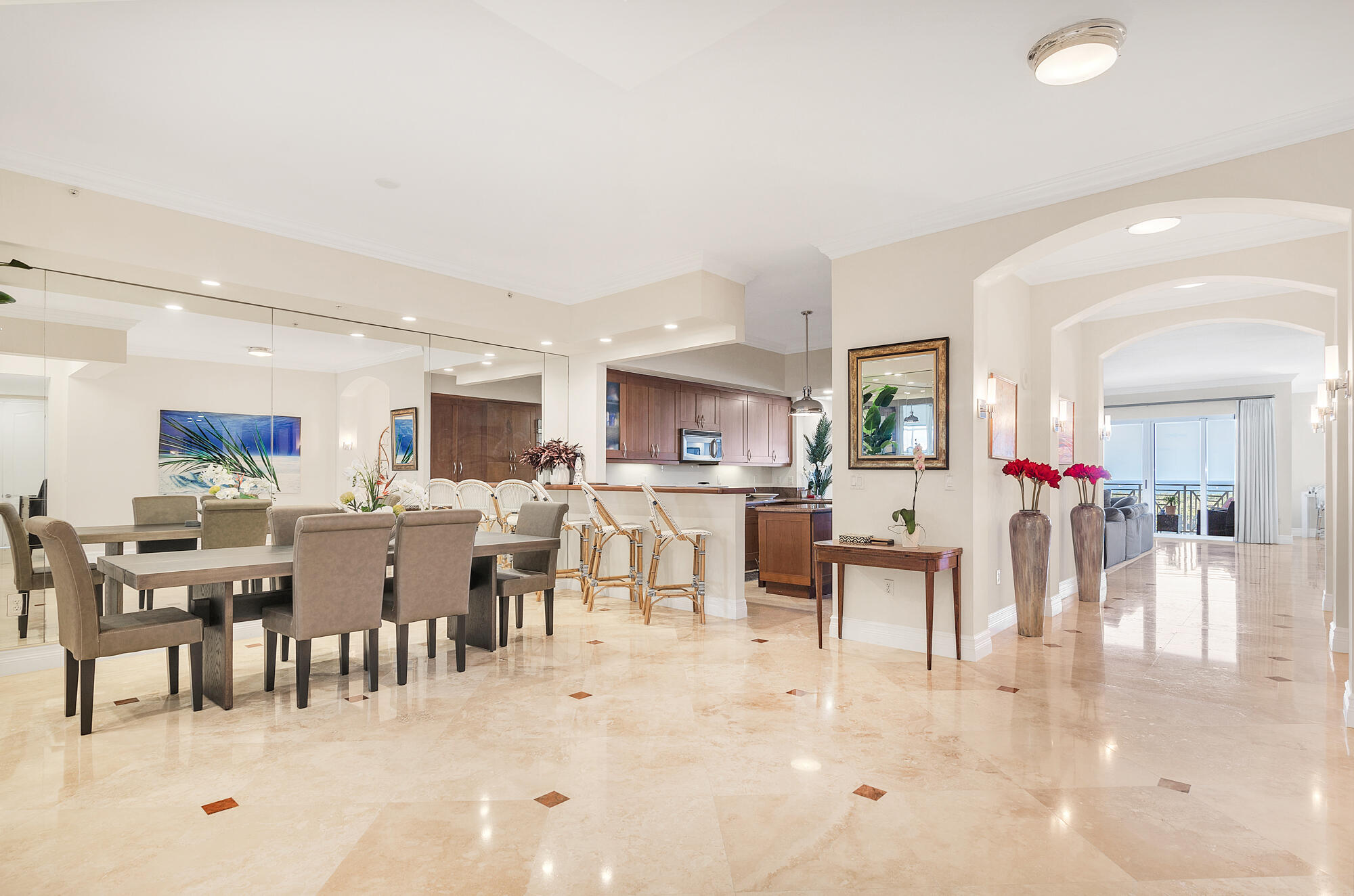 ESPLANADE GRANDE CONDO - Residential