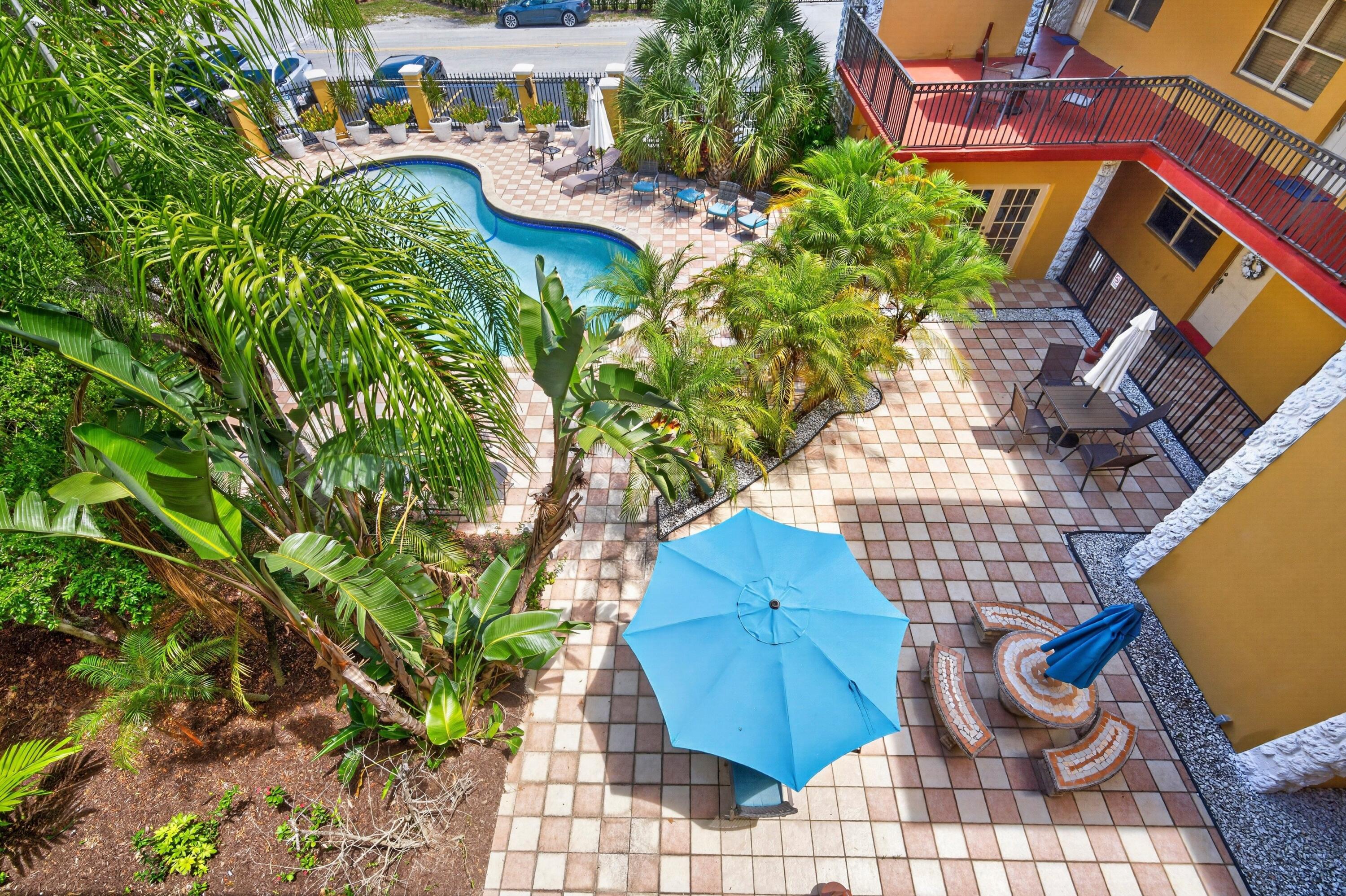 SEVILLA COURTS CONDO - Residential