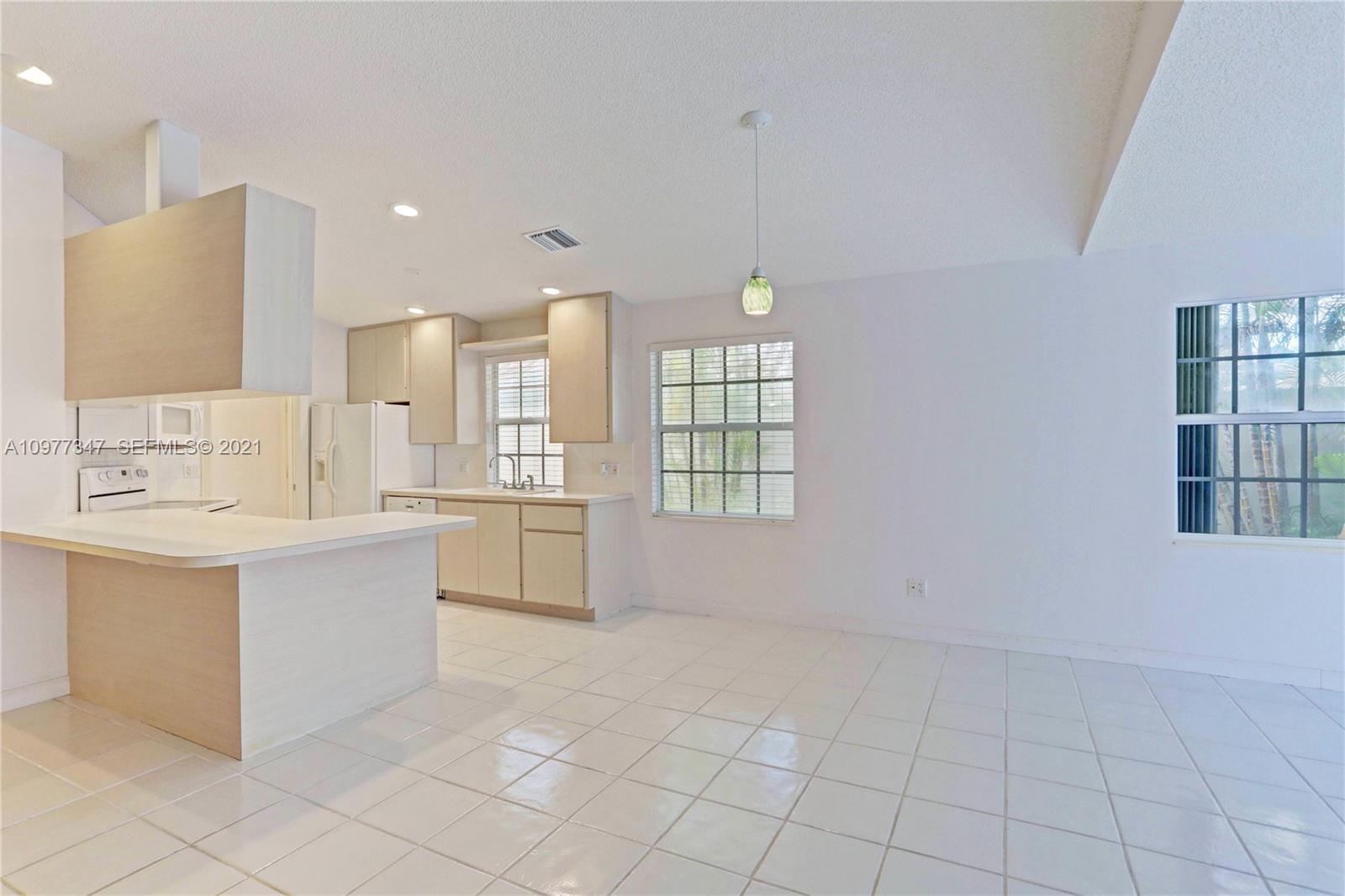 DOUBLE TREE - Residential