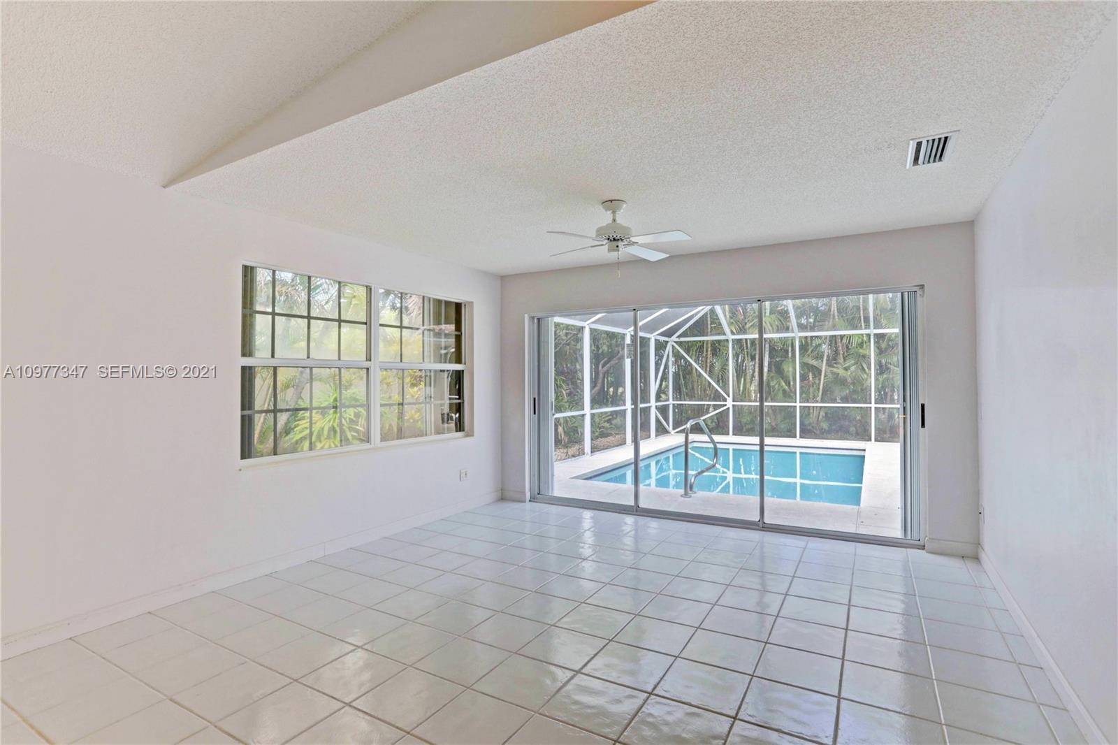 DOUBLE TREE - Residential