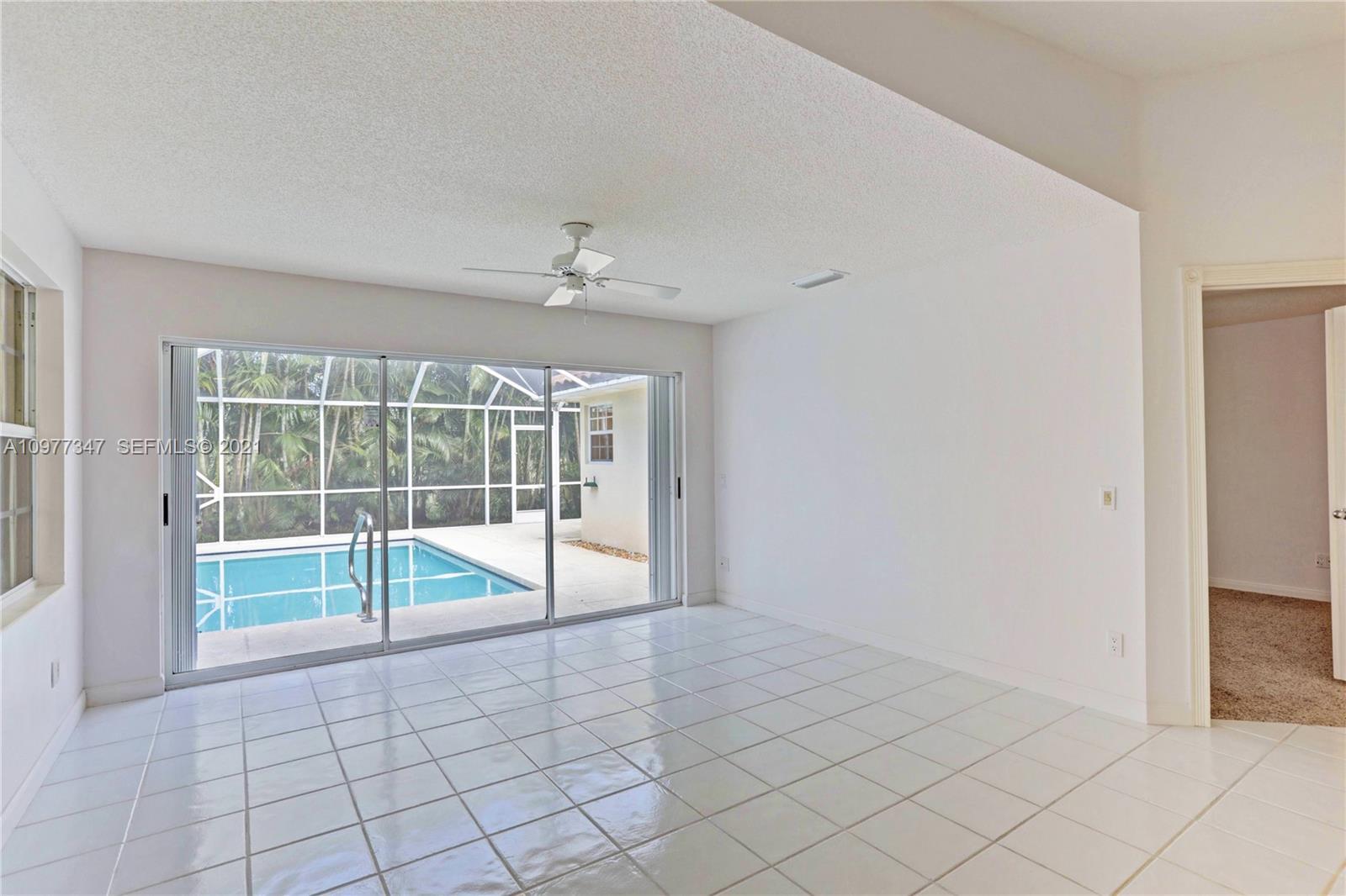 DOUBLE TREE - Residential