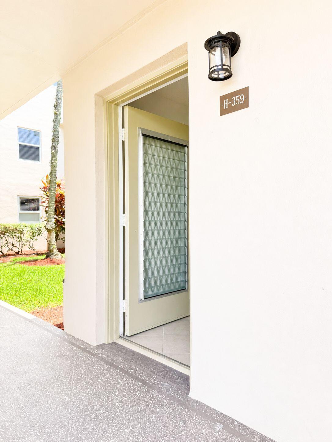 KINGS POINT CAPRI CONDOS - Residential