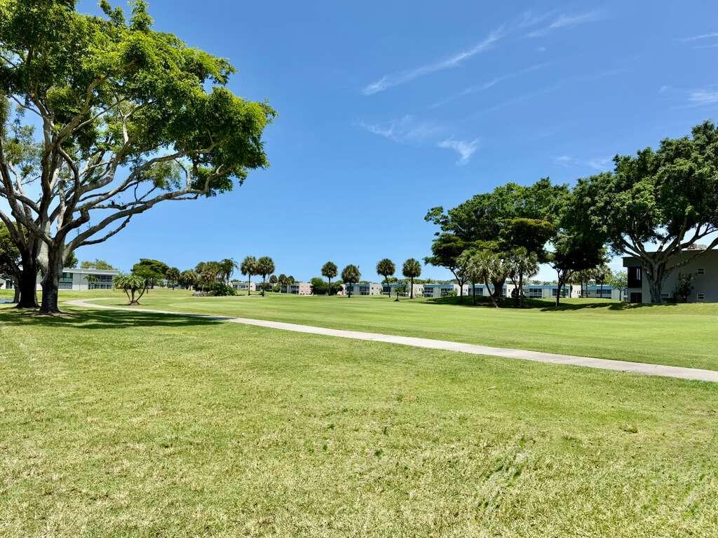 KINGS POINT CAPRI CONDOS - Residential