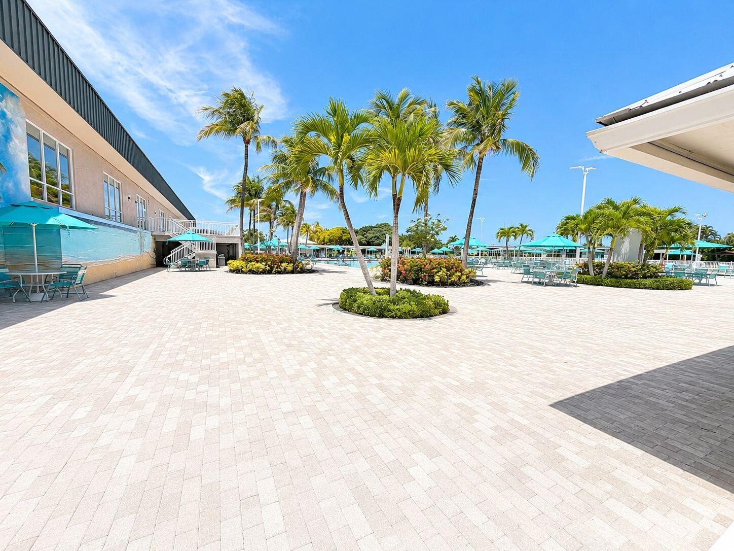 KINGS POINT CAPRI CONDOS - Residential