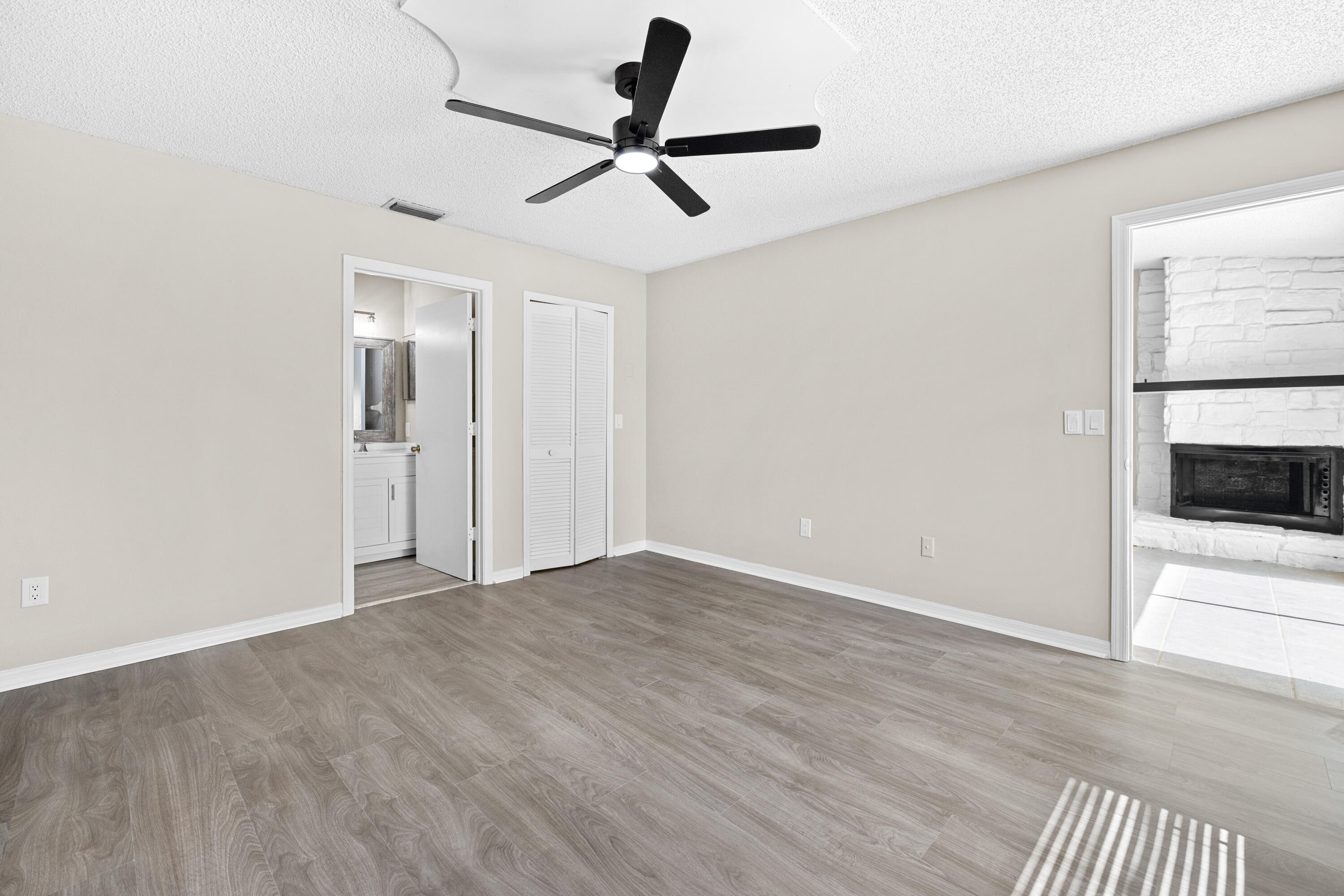 COUNTERPOINT ESTATES 14 - Residential