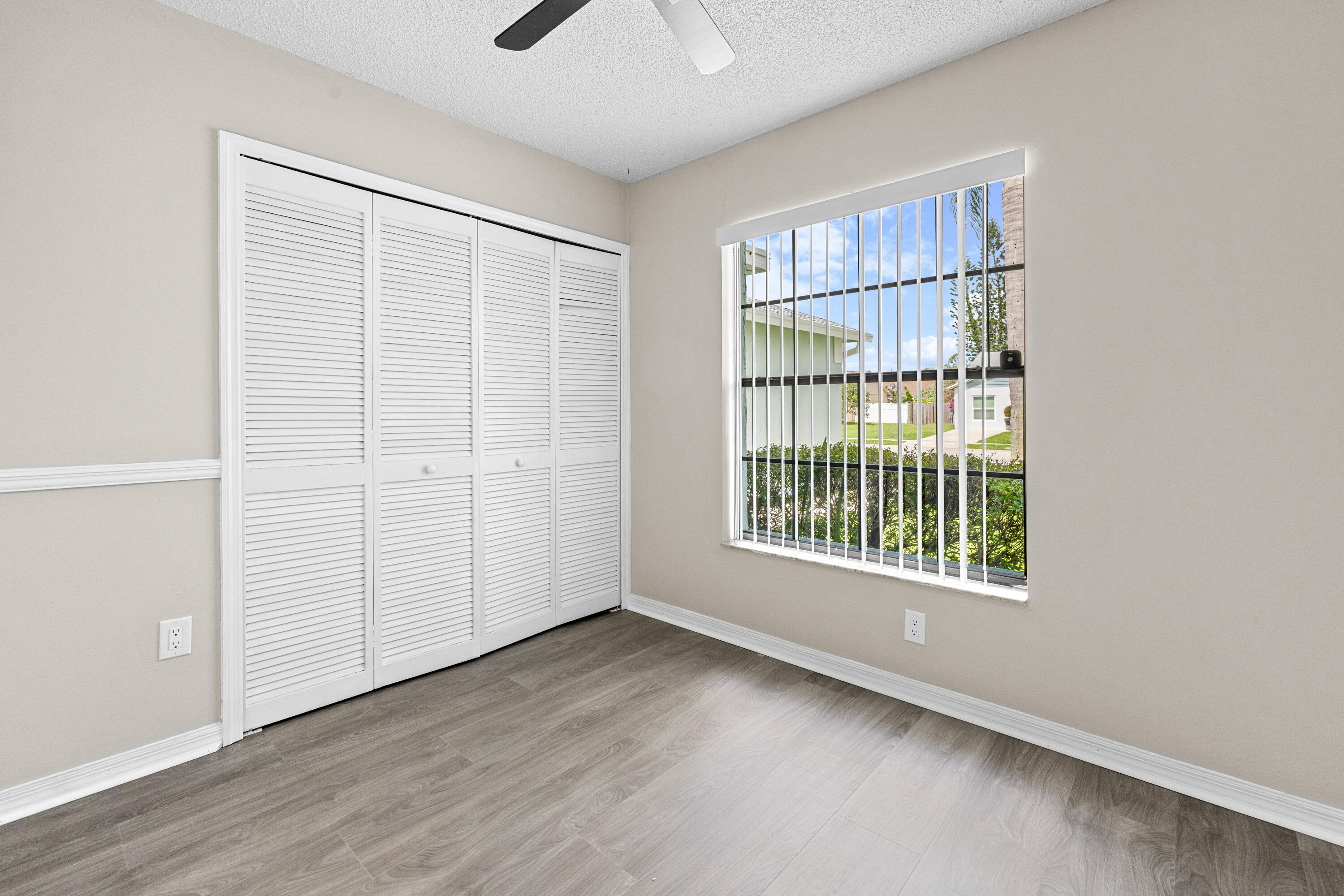 COUNTERPOINT ESTATES 14 - Residential