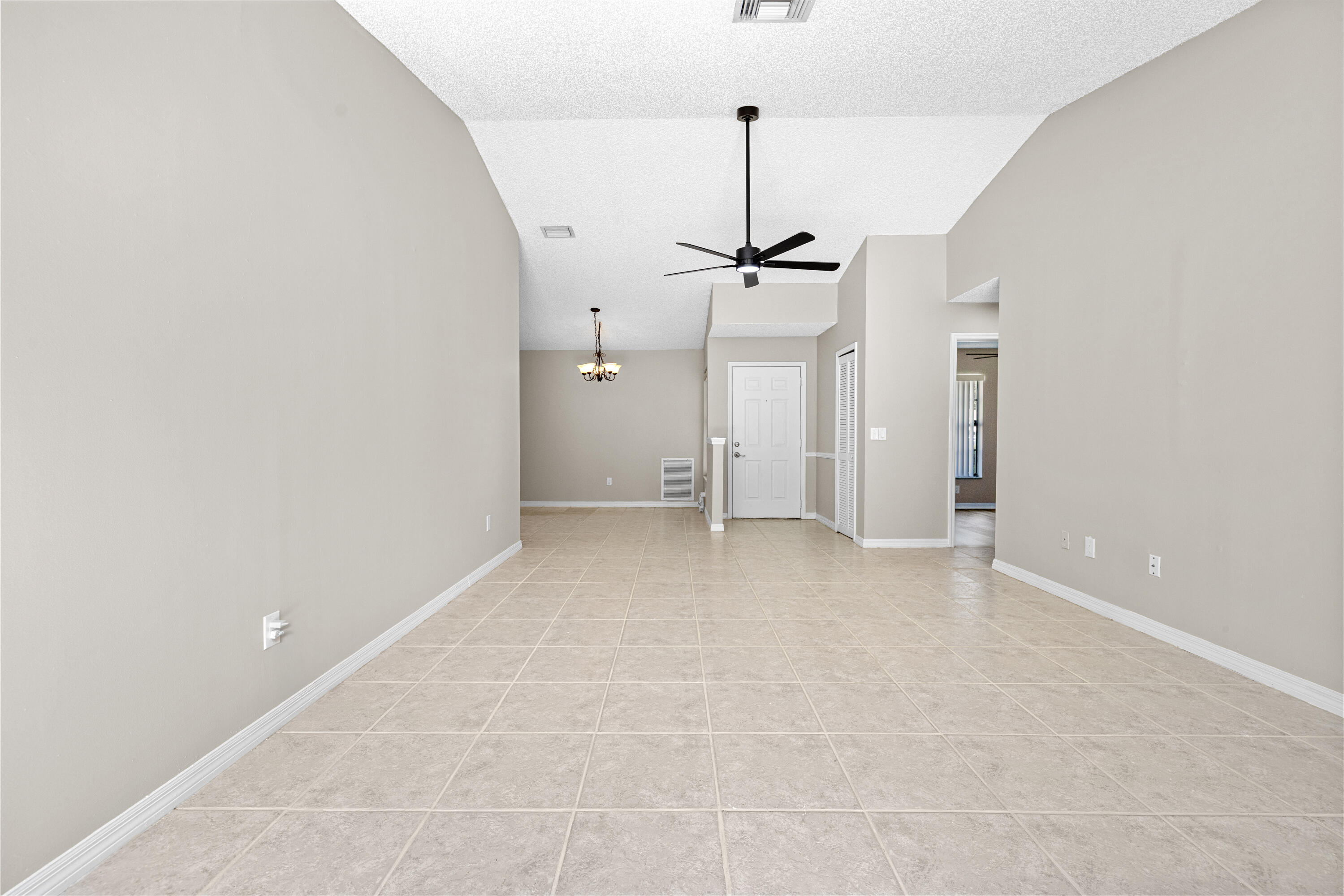 COUNTERPOINT ESTATES 14 - Residential