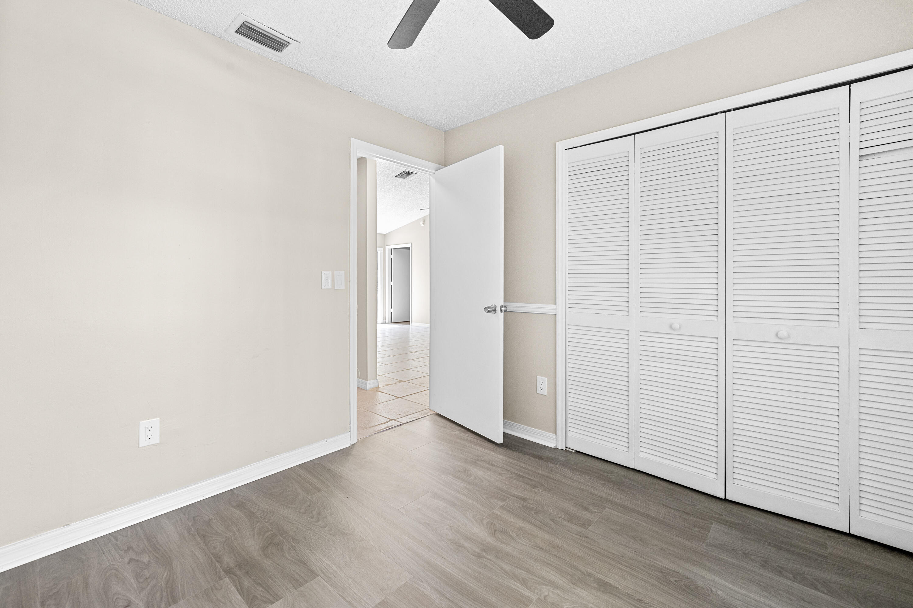 COUNTERPOINT ESTATES 14 - Residential