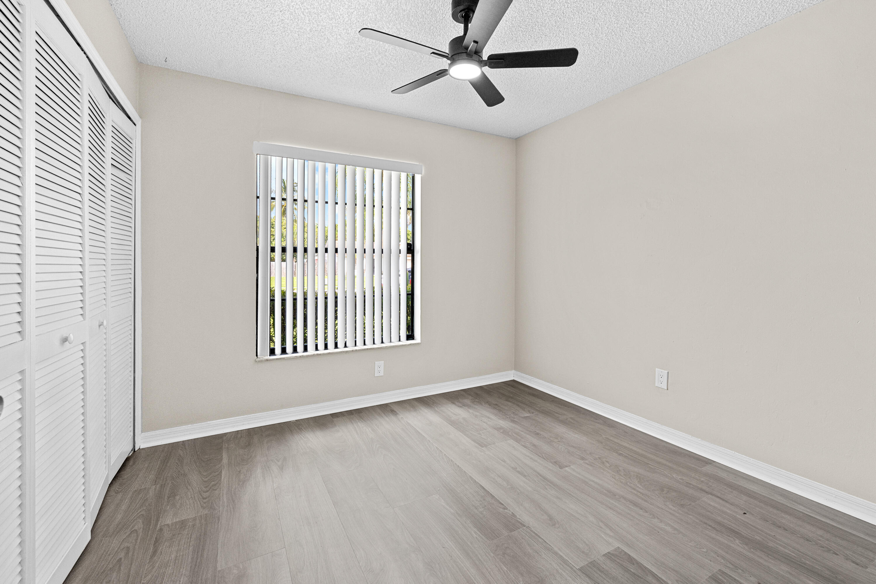 COUNTERPOINT ESTATES 14 - Residential