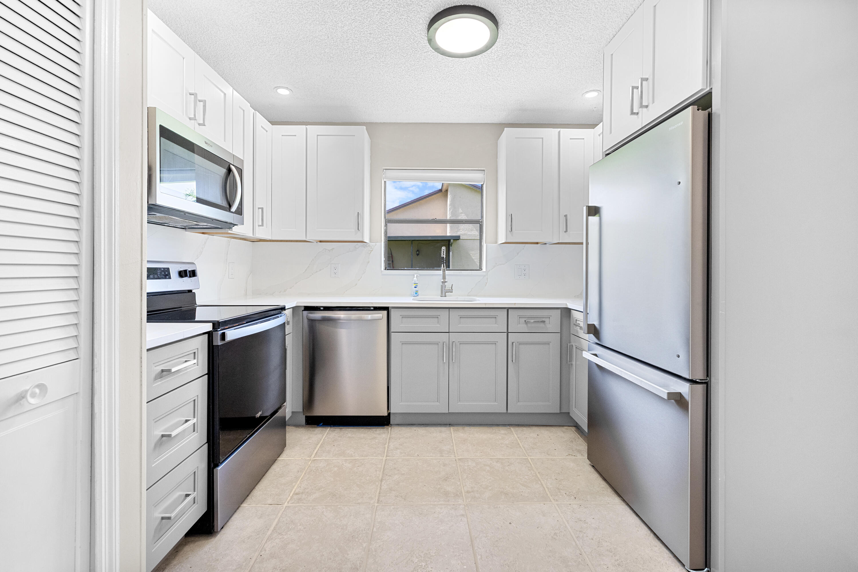 COUNTERPOINT ESTATES 14 - Residential