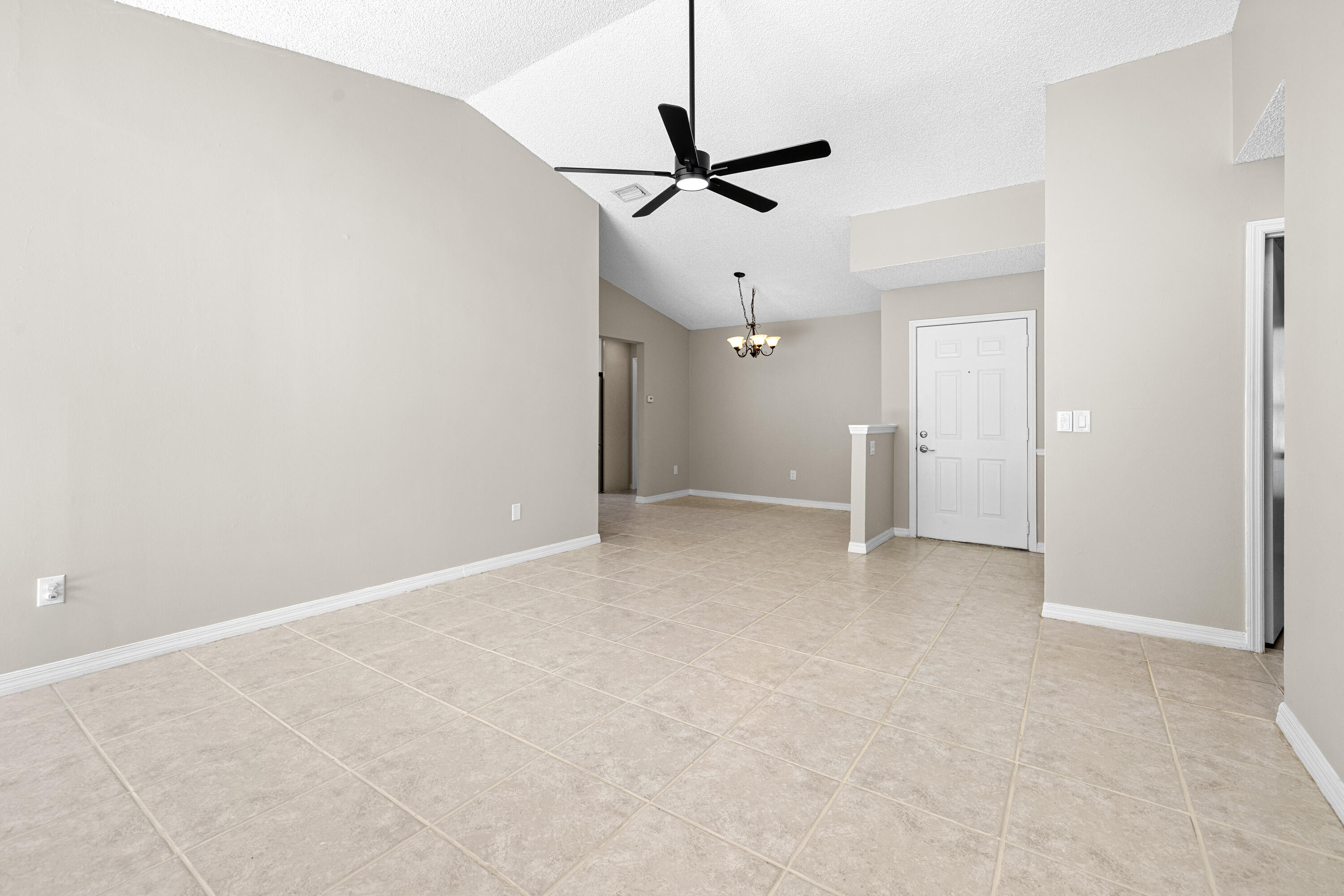 COUNTERPOINT ESTATES 14 - Residential
