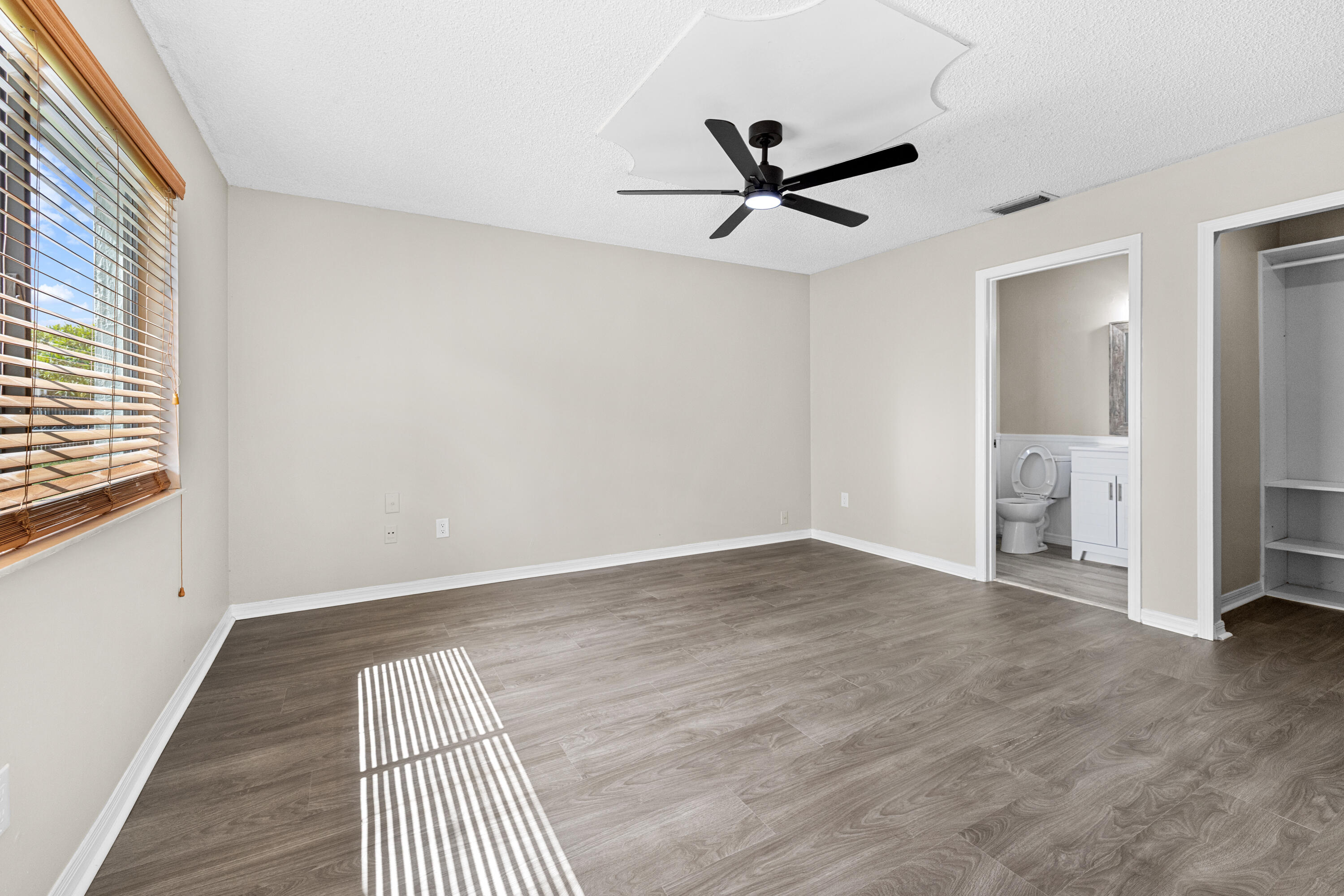 COUNTERPOINT ESTATES 14 - Residential