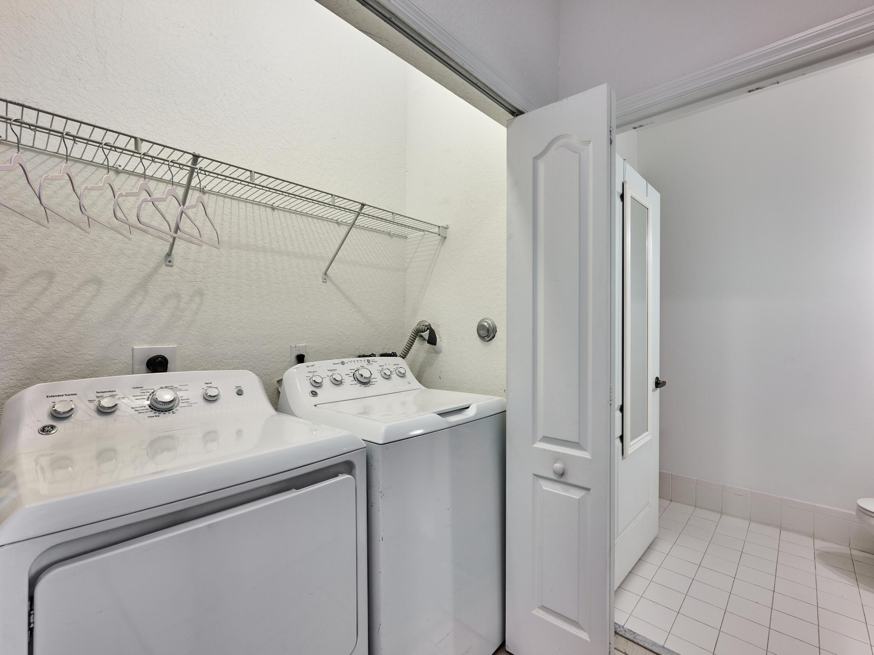 SHOMA COURTYARDS I AT ROYAL PALM CONDOMI - Residential