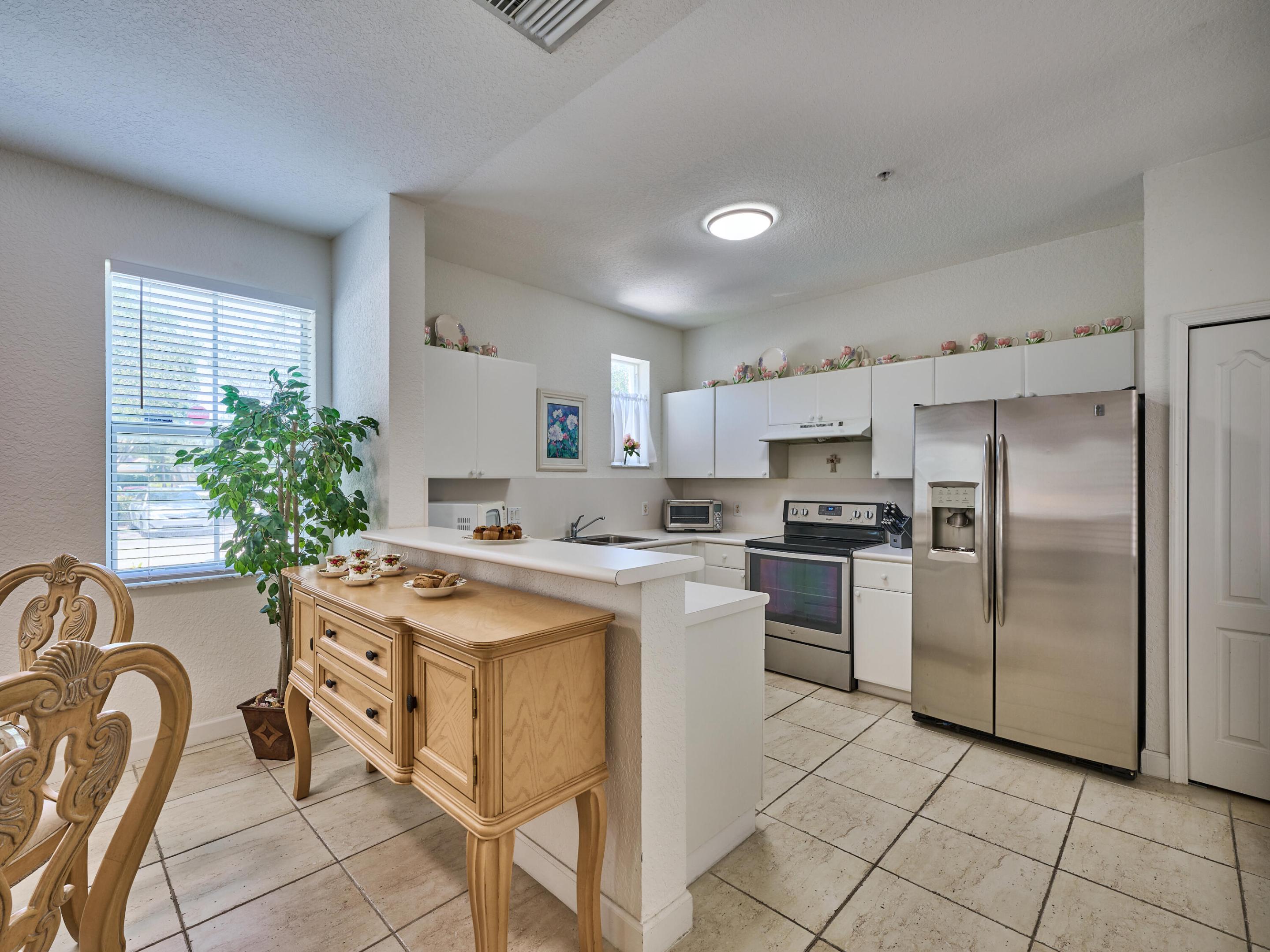 SHOMA COURTYARDS I AT ROYAL PALM CONDOMI - Residential