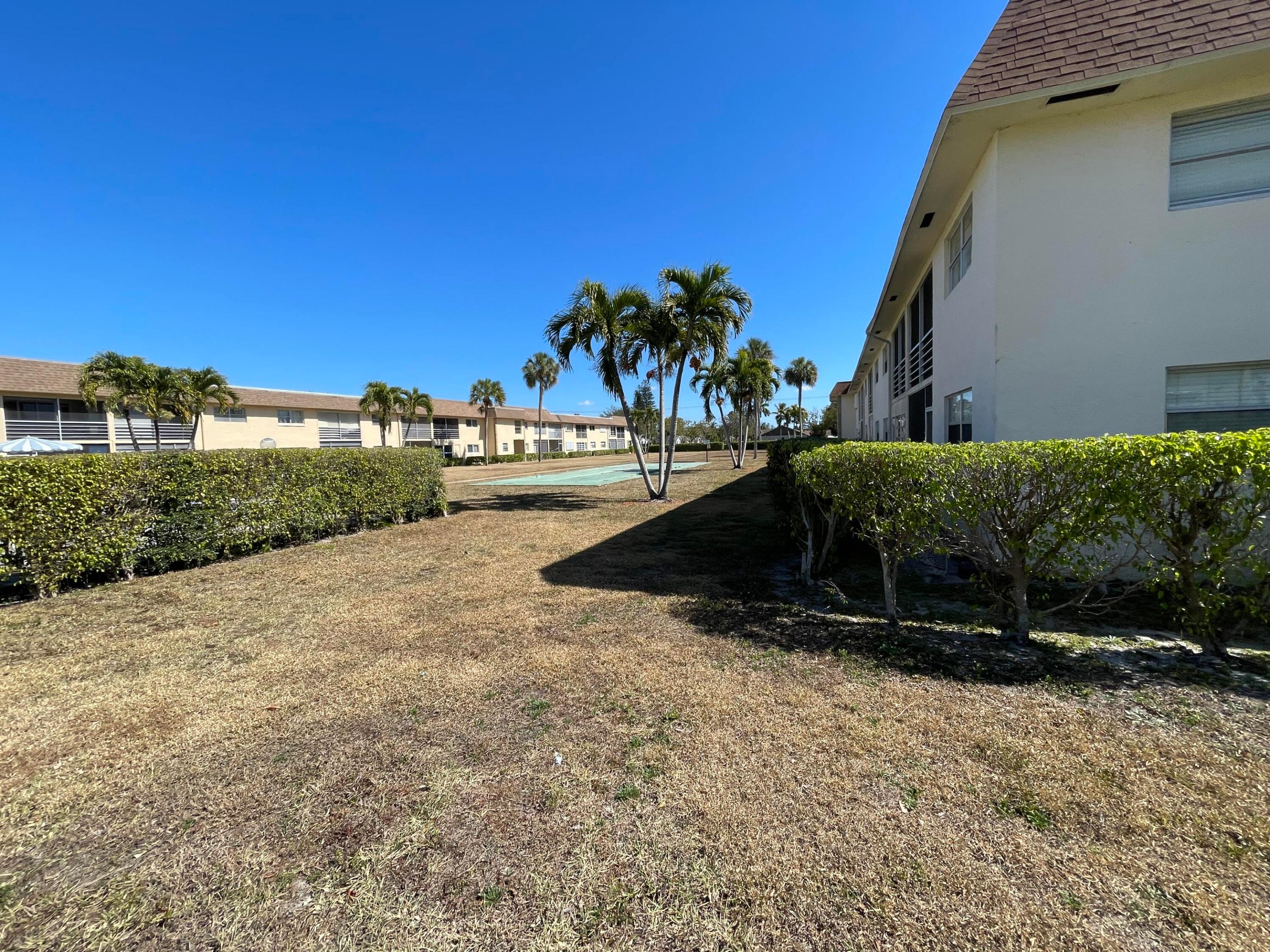 SANDALFOOT BLVD APTS CONDO - Residential Lease