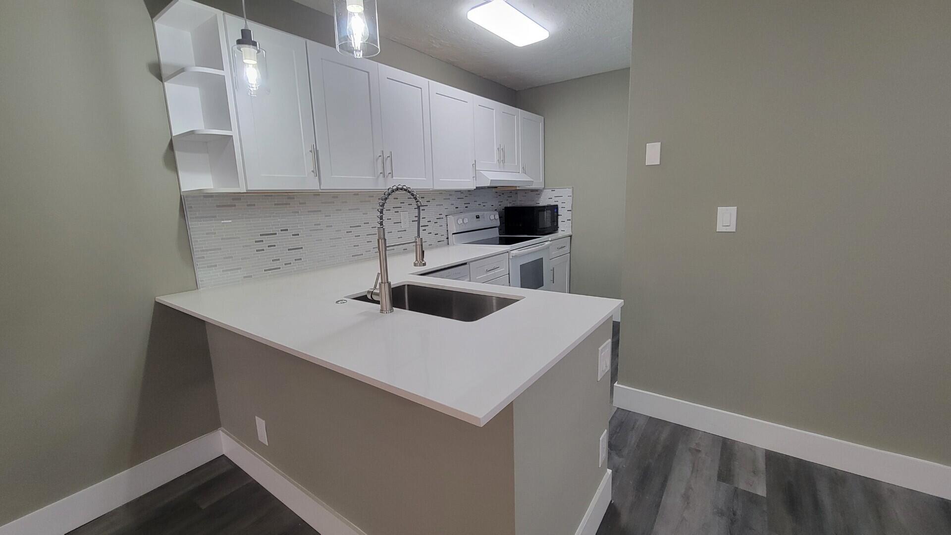 HOLIDAY VILLAGE OF CORAL SPRINGS - Residential