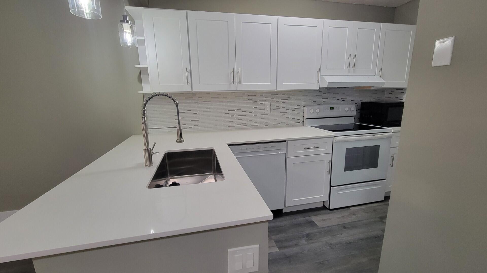 HOLIDAY VILLAGE OF CORAL SPRINGS - Residential