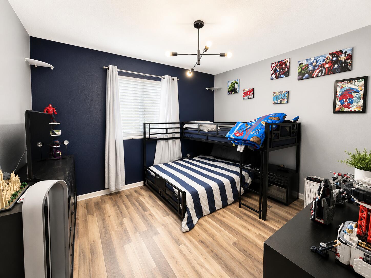 THOUSAND OAKS - Residential