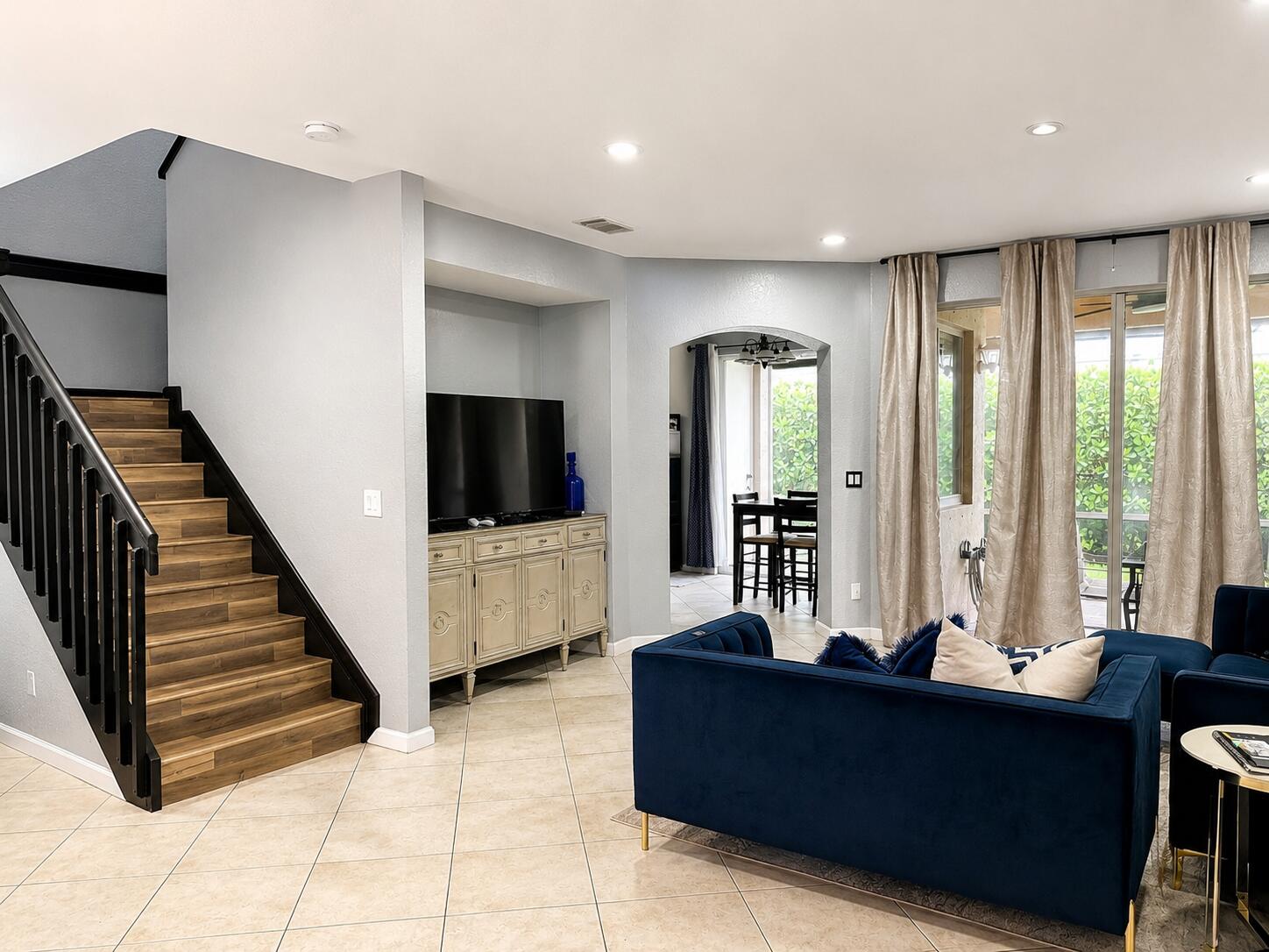 THOUSAND OAKS - Residential