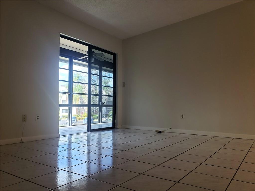 BELFORT @KINGS POINT - Residential