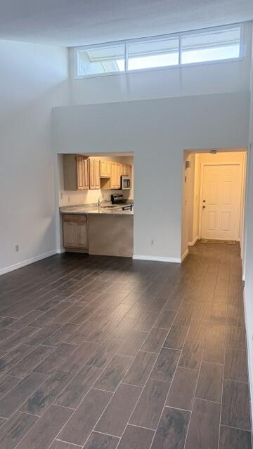 SOUTH PORT ST LUCIE UNIT 16 1ST REPLAT - Residential Lease