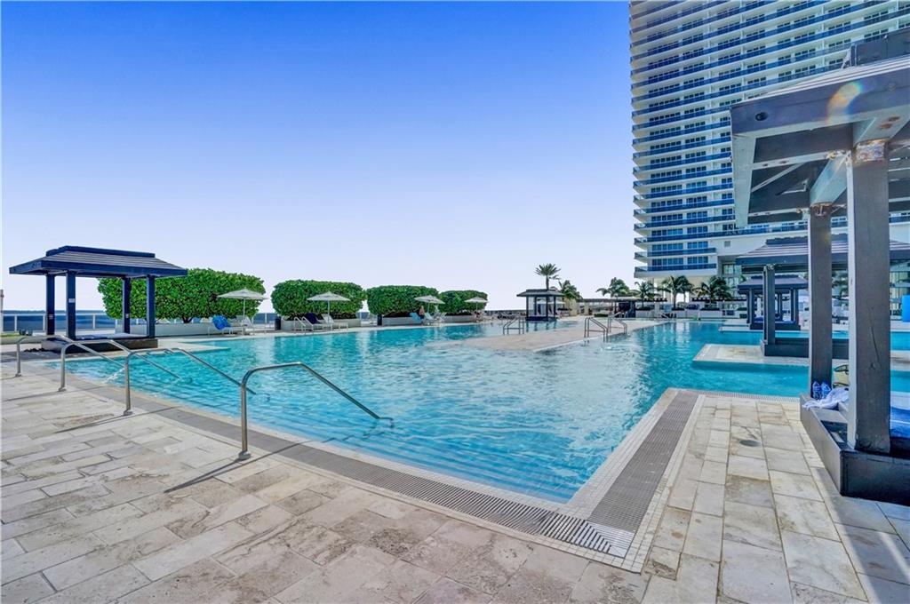 Beach Club - Residential