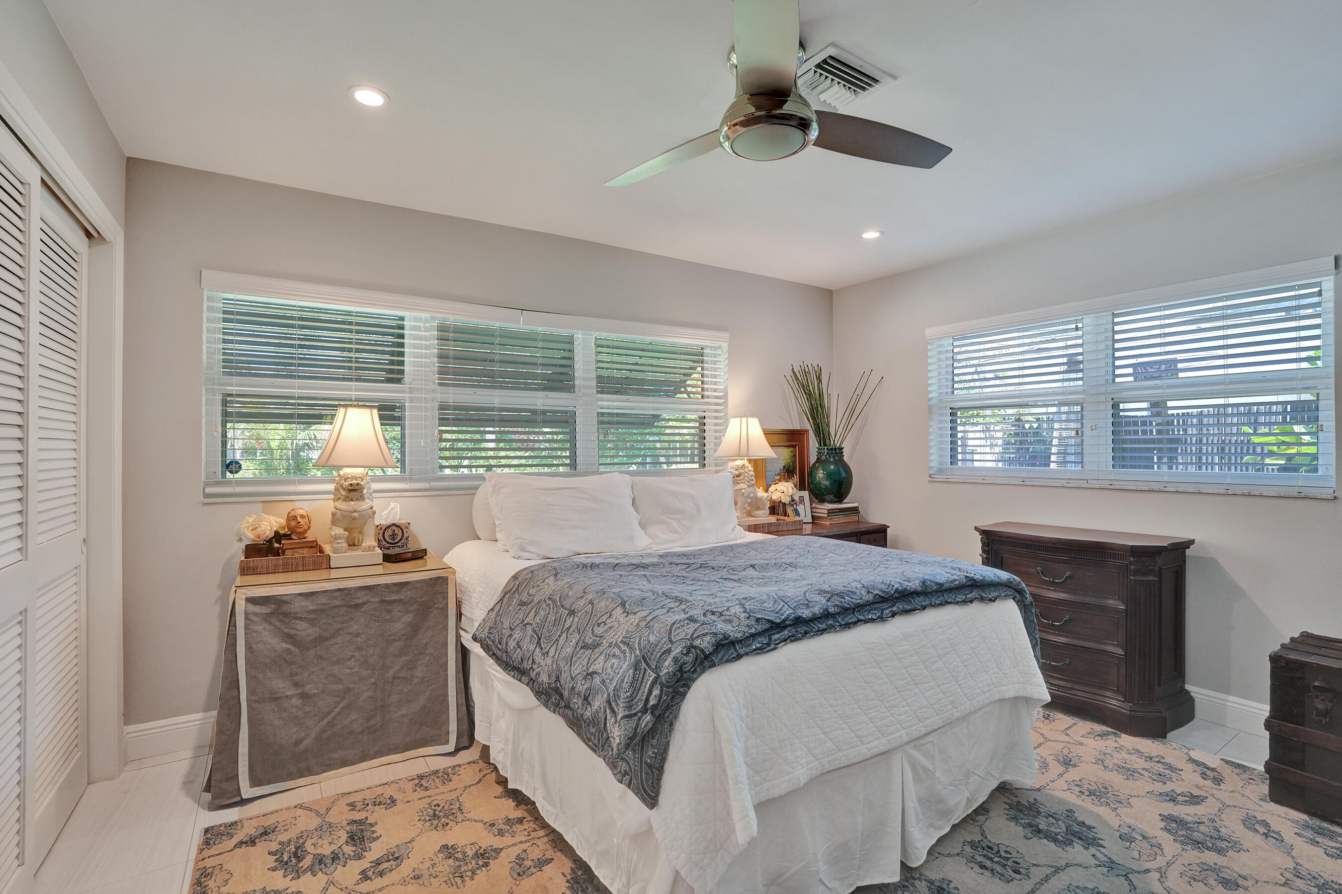 CORAL POINT - Residential