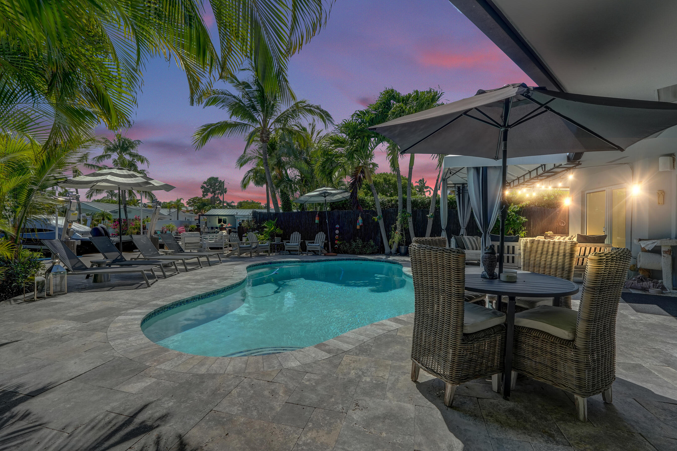 CORAL POINT - Residential