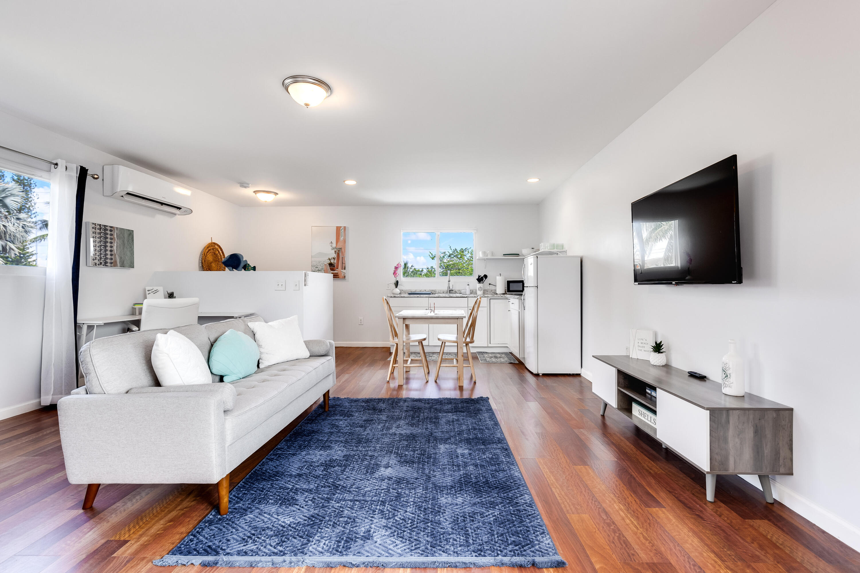 LYONS PARK - Residential Lease