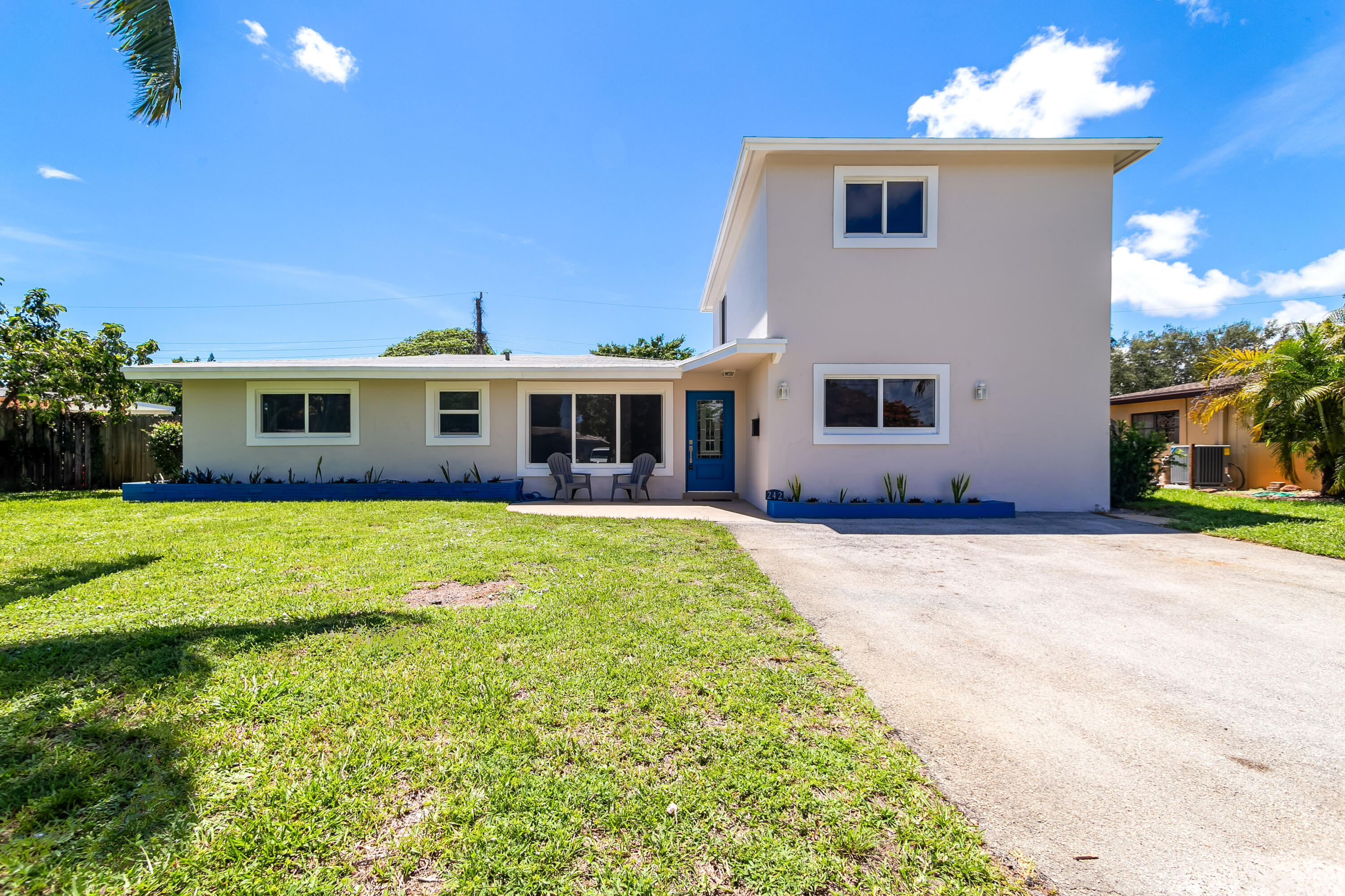 LYONS PARK - Residential Lease