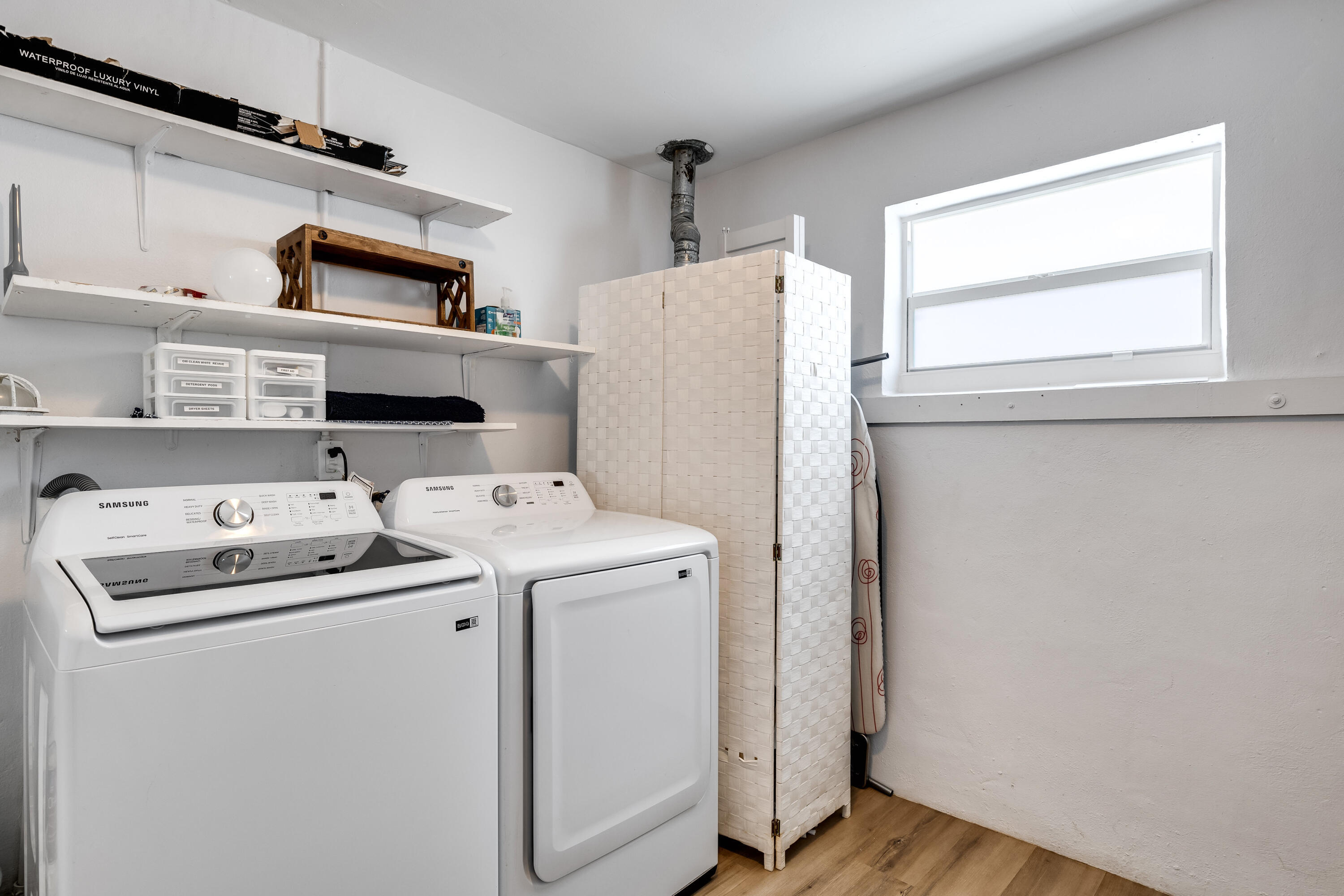 LYONS PARK - Residential Lease