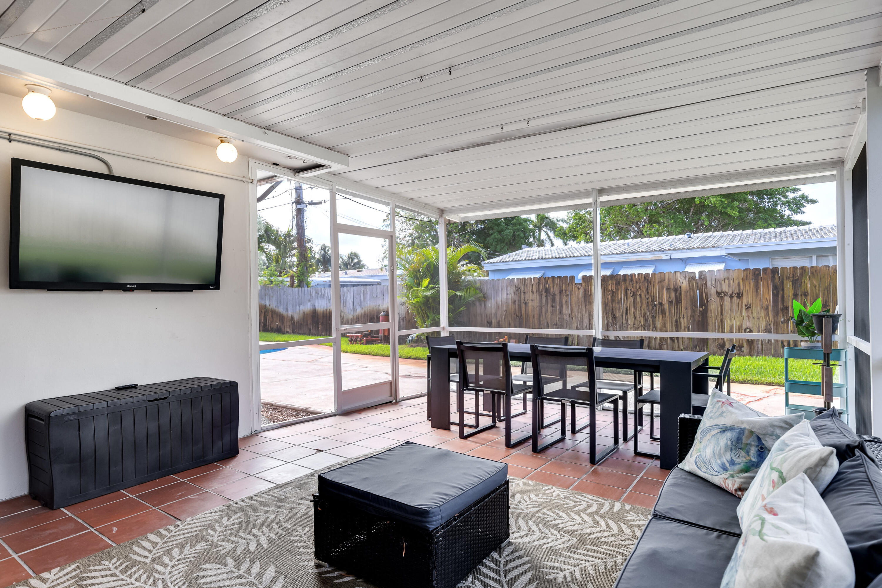 LYONS PARK - Residential Lease