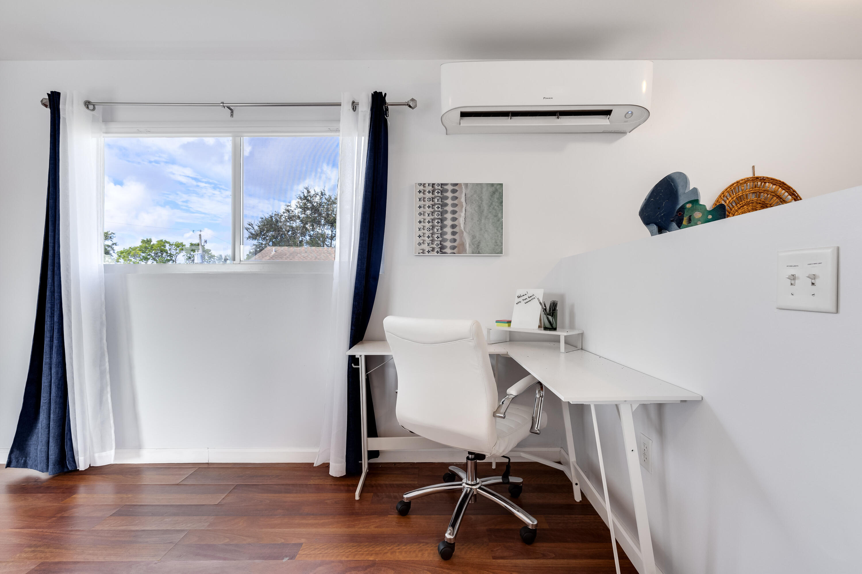 LYONS PARK - Residential Lease
