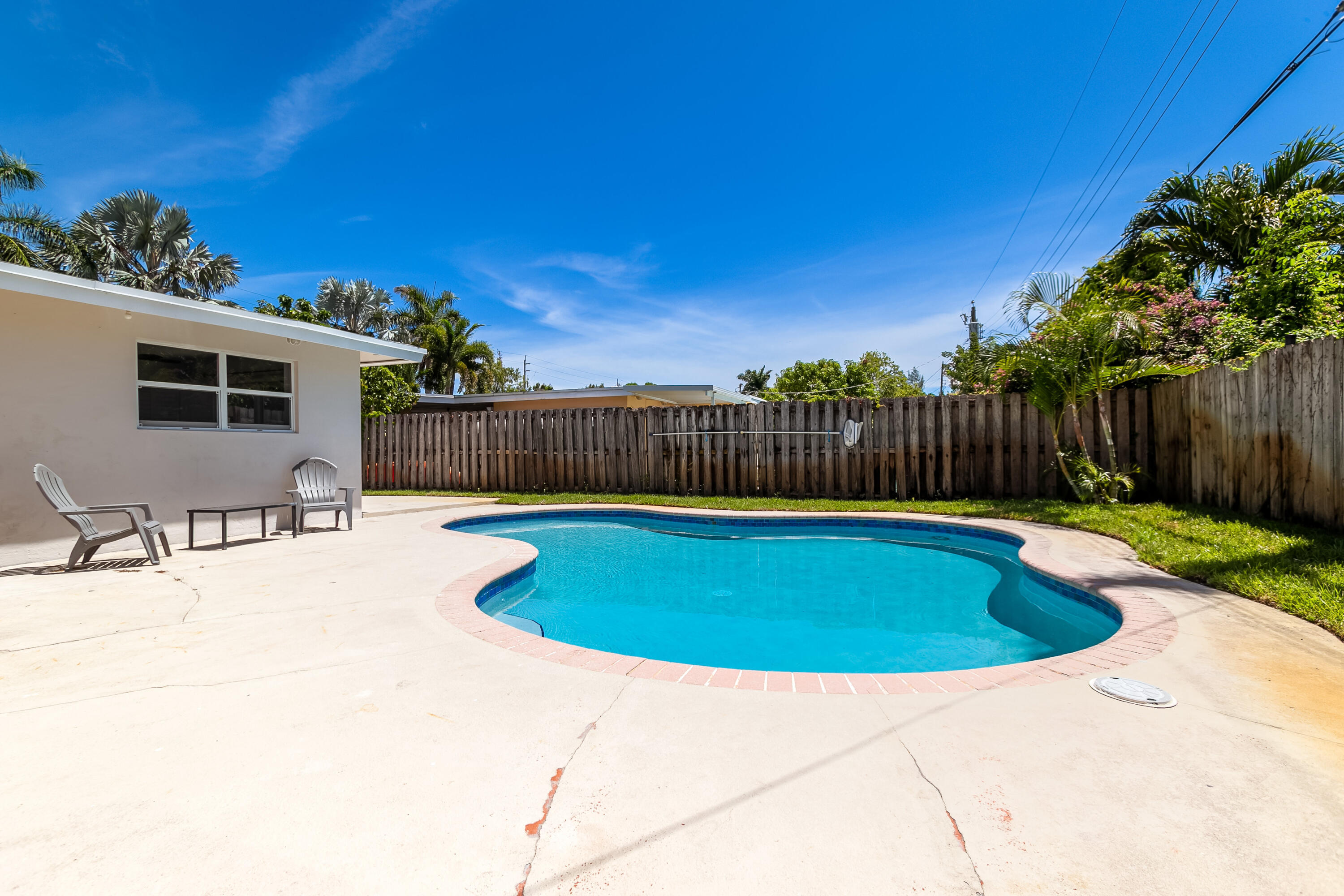 LYONS PARK - Residential Lease