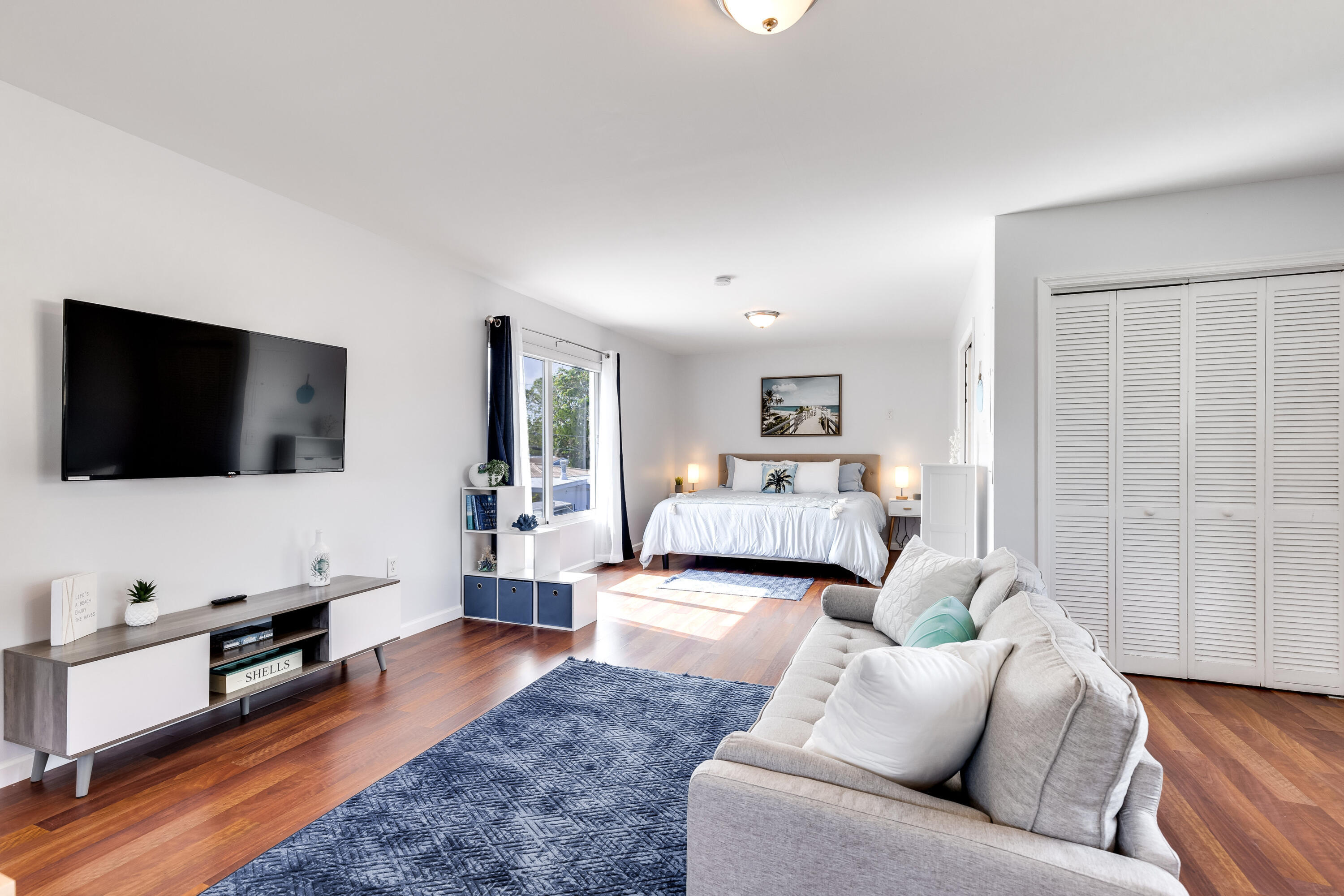 LYONS PARK - Residential Lease