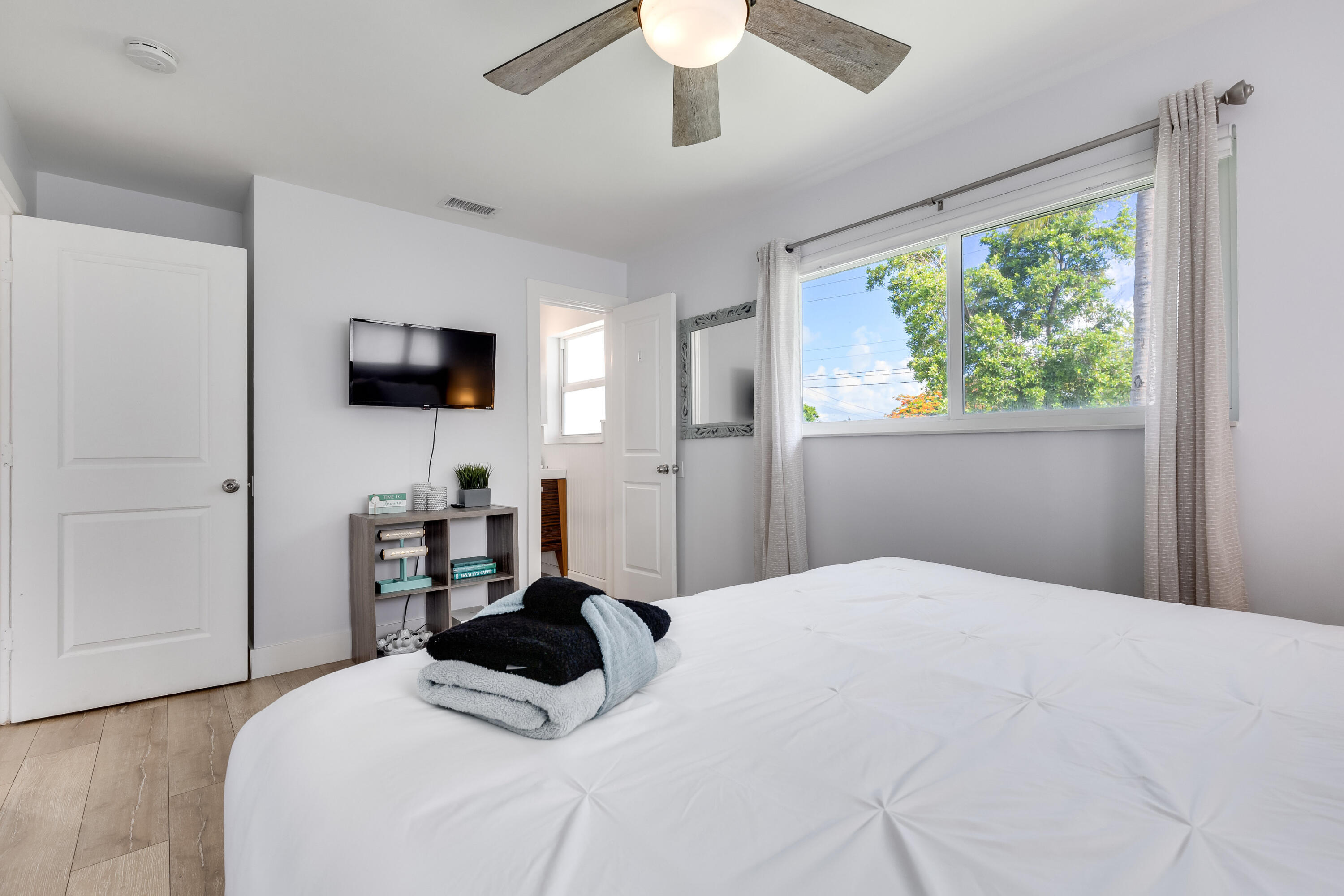 LYONS PARK - Residential Lease