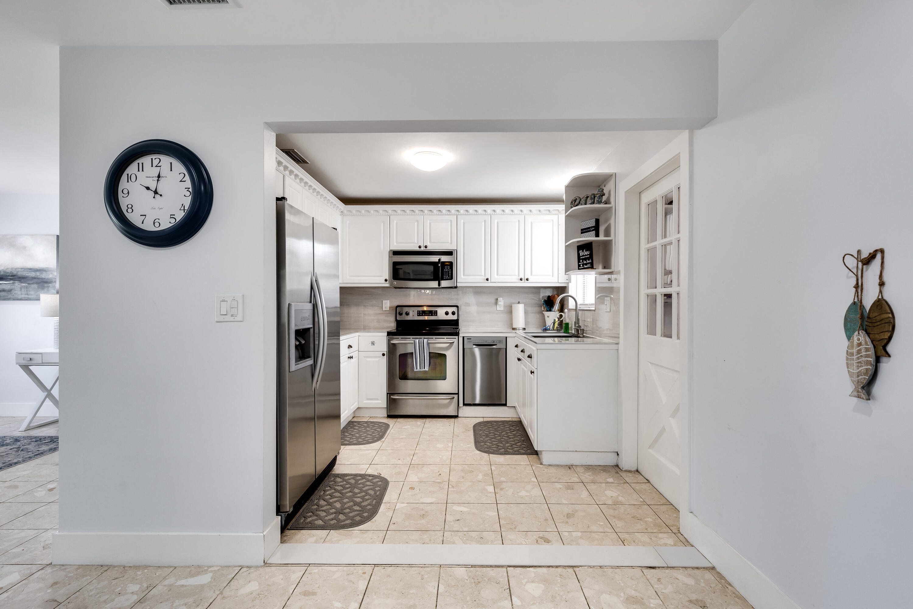 LYONS PARK - Residential Lease