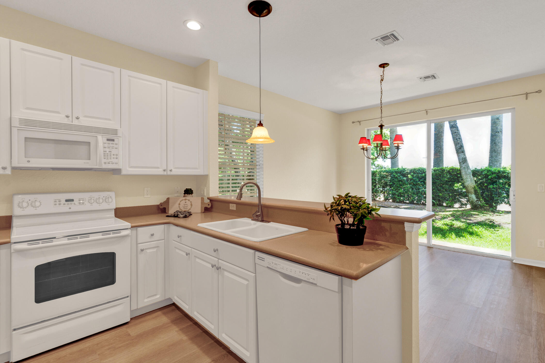 VERONA TRACE SUB & THE VILLAS AT VERONA TRACE - Residential