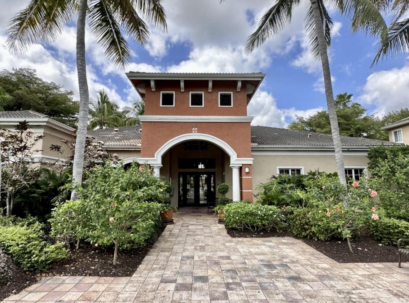 GRAND ISLES CONDO - Residential