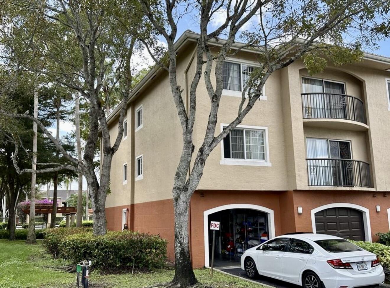 GRAND ISLES CONDO - Residential