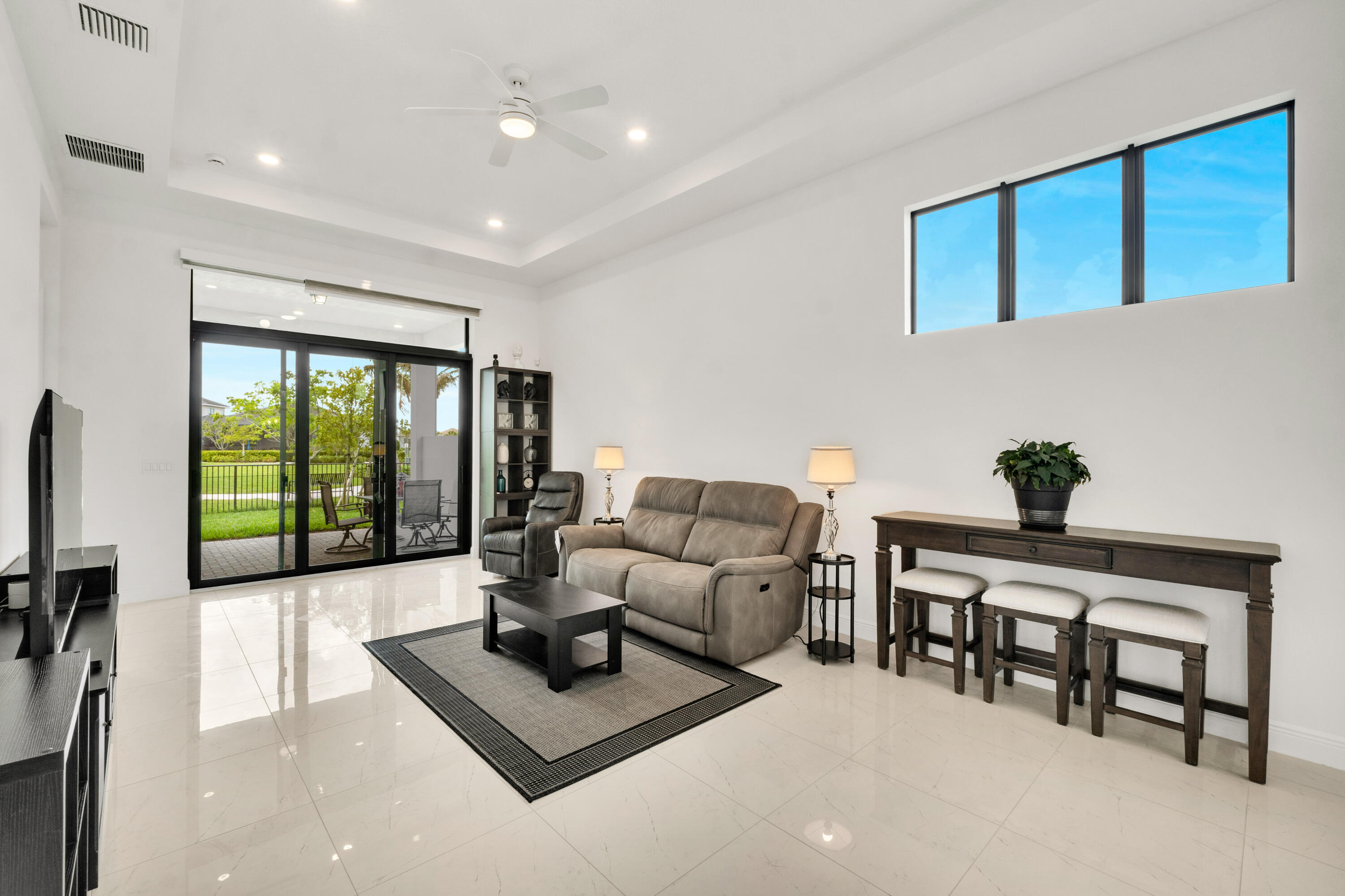 CRESSWIND PALM BEACH - Residential