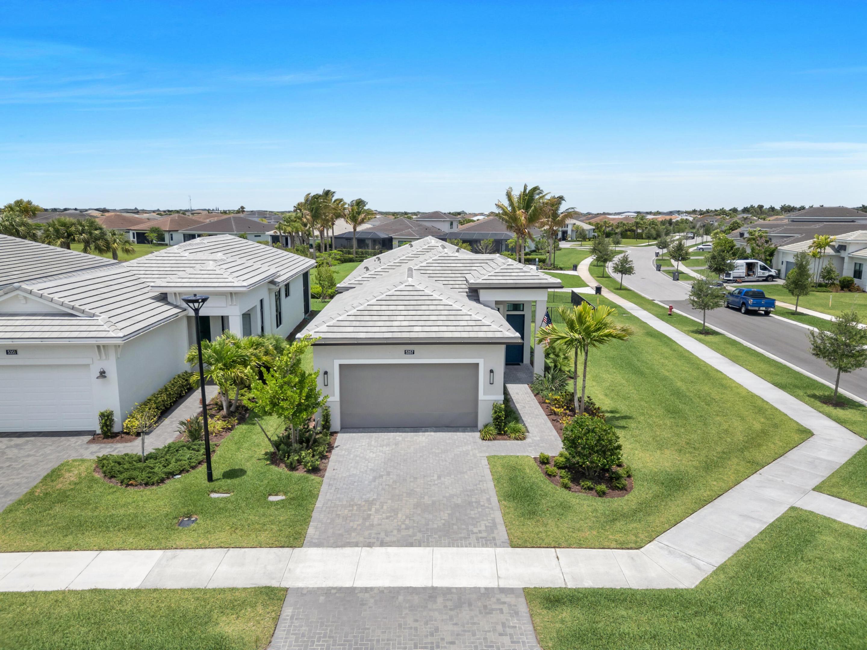 CRESSWIND PALM BEACH - Residential