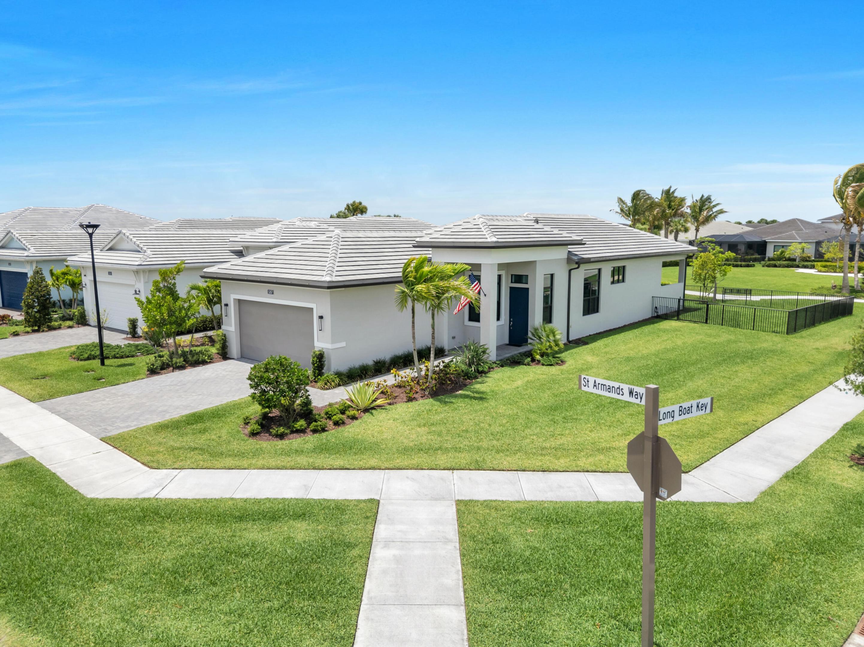 CRESSWIND PALM BEACH - Residential