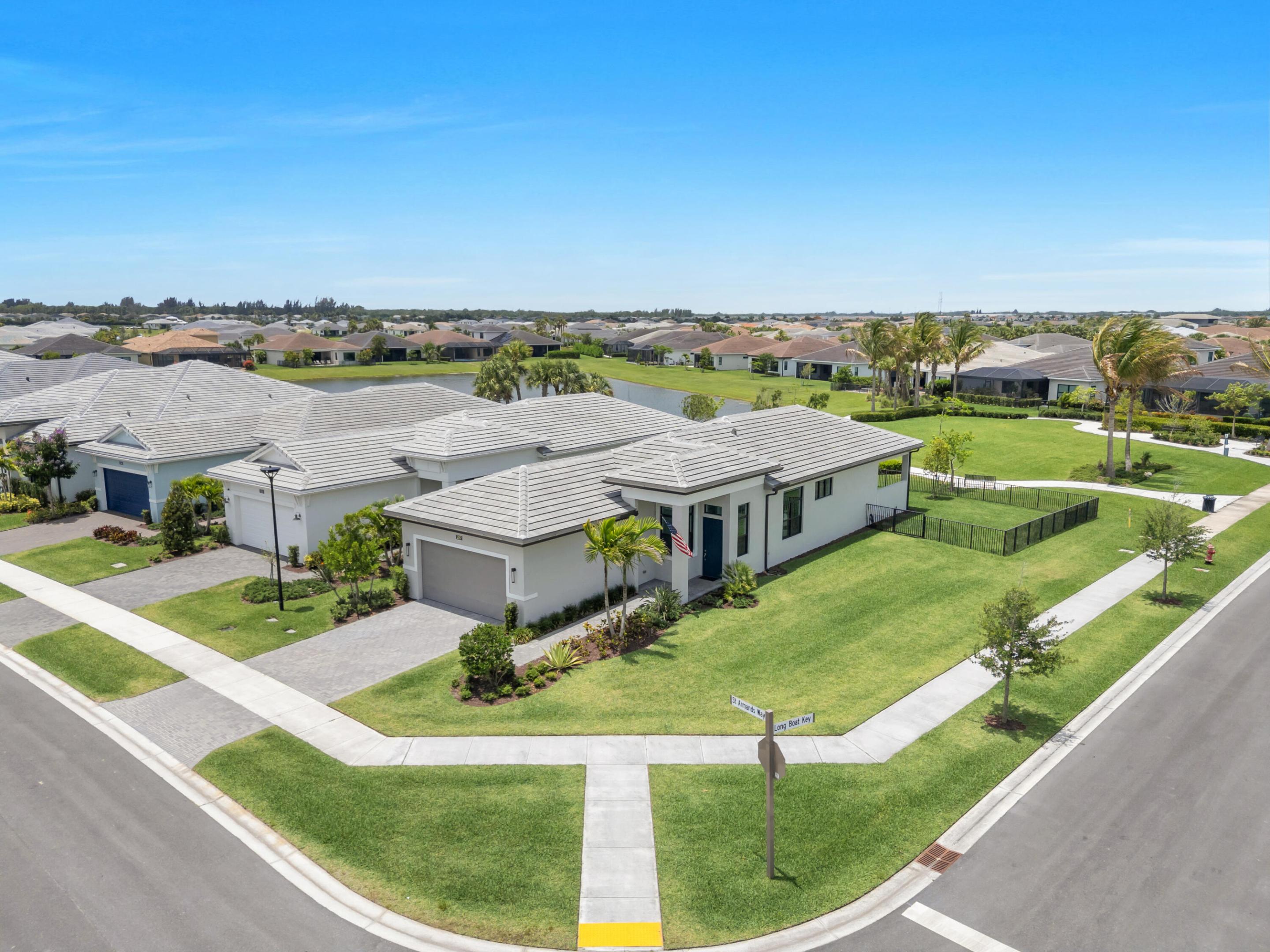 CRESSWIND PALM BEACH - Residential
