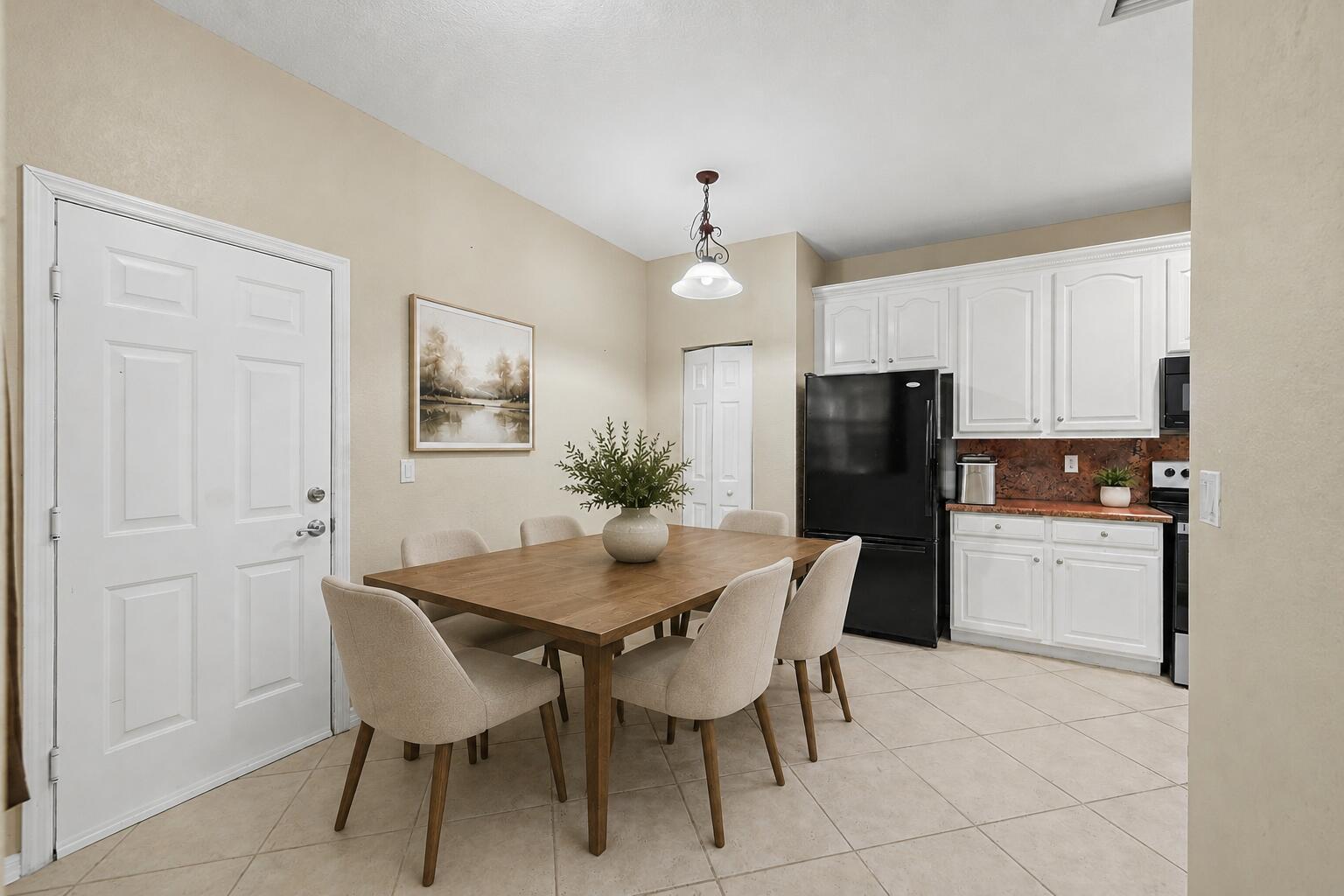 HAMPTON HILLS CONDO - Residential Lease